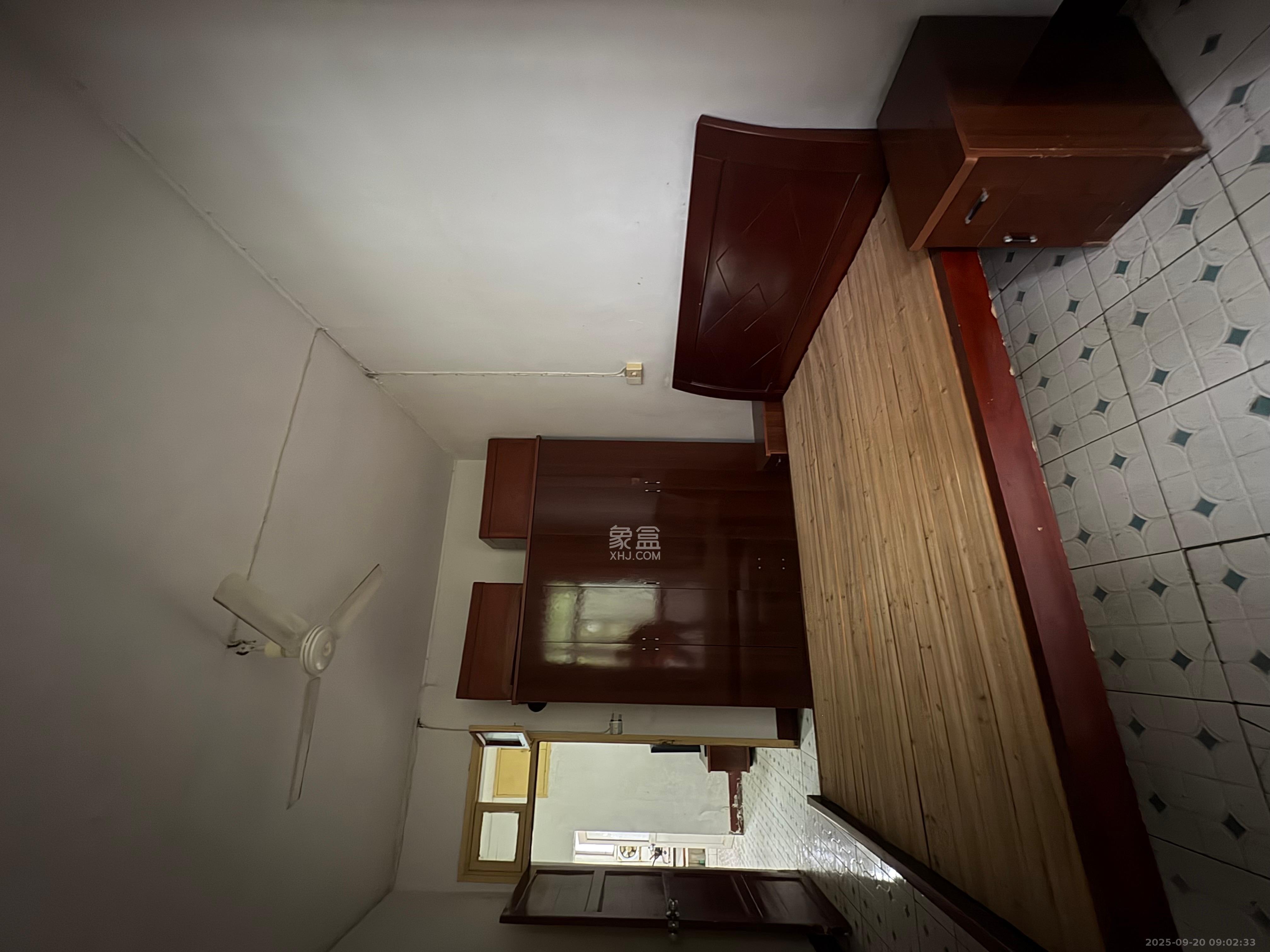 公交园小区(公交新村) 2室1厅1卫 1200.0元/月 公交园小区(公交新村) 2室1厅1卫 1200.0元/月室内图