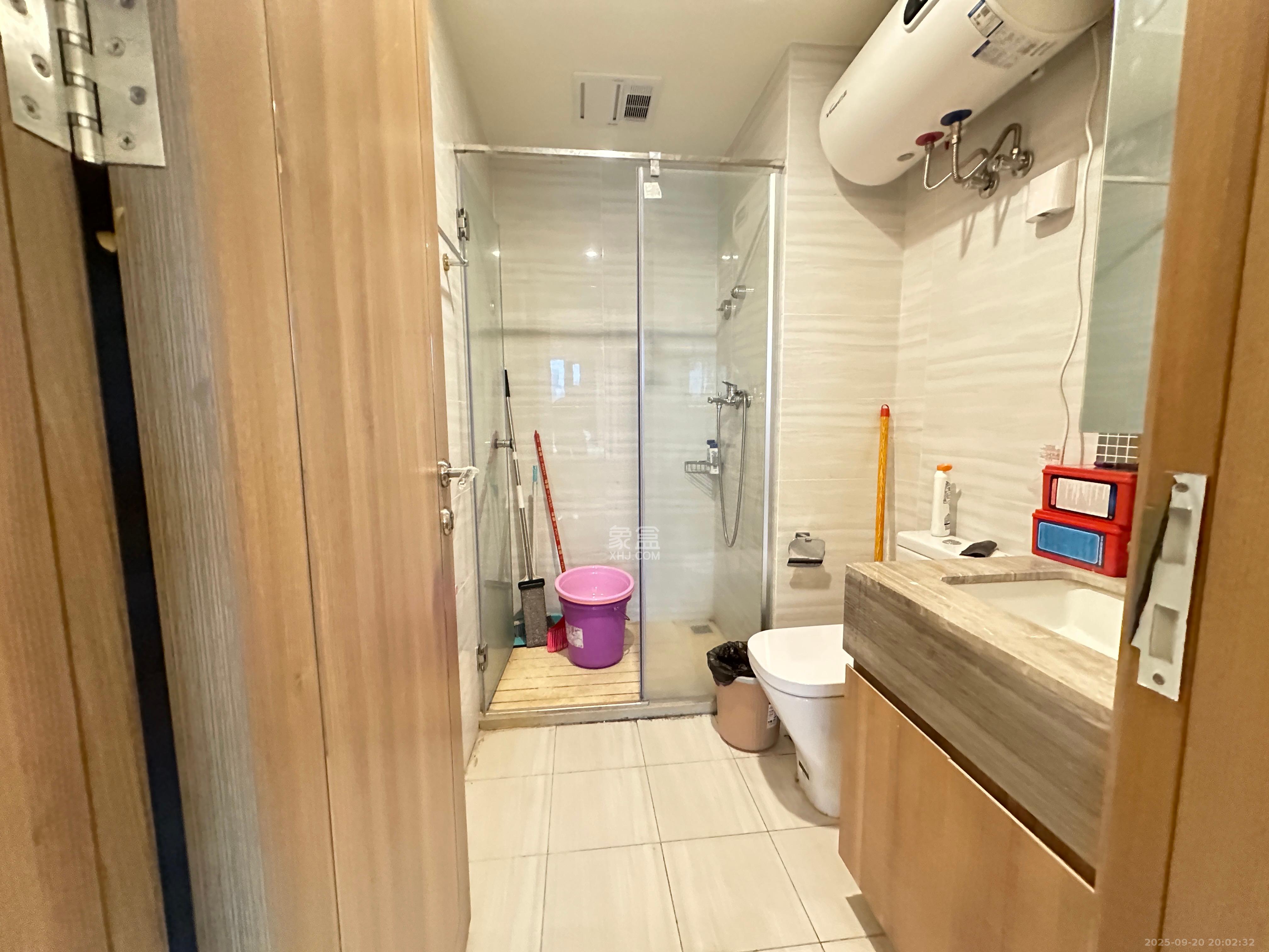 恒大清澜苑(恒大御景半岛四期) 1室1厅1卫 1380.0元/月 恒大清澜苑(恒大御景半岛四期) 1室1厅1卫 1380.0元/月室内图