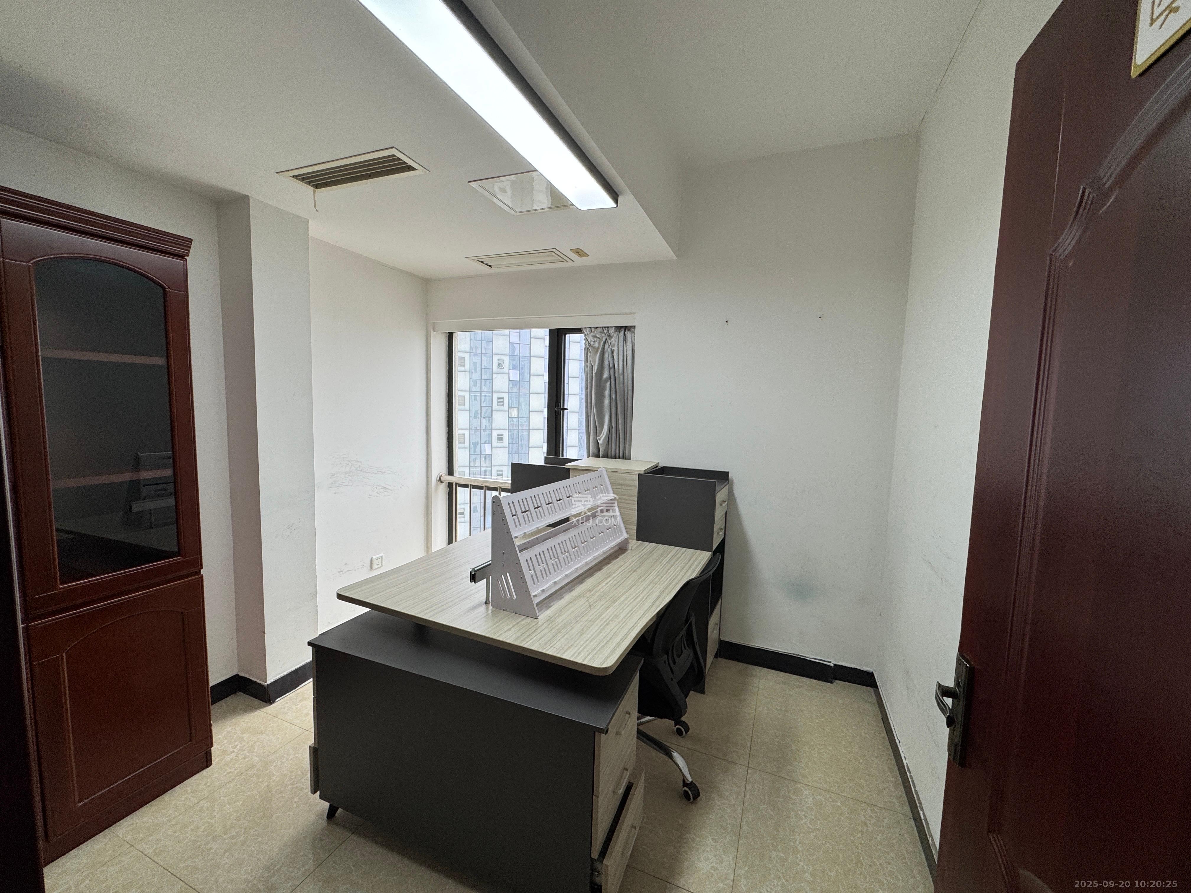 建安新商汇  1室1厅1卫    10000.0元/月室内图