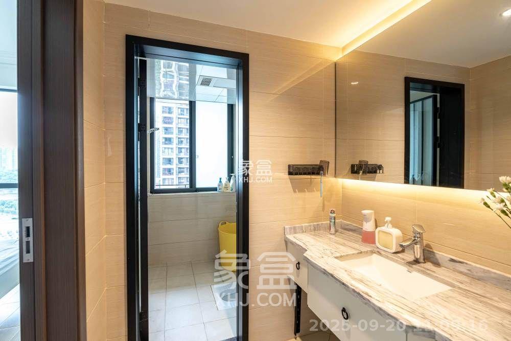 融科东南海  4室2厅2卫    4000.0元/月室内图