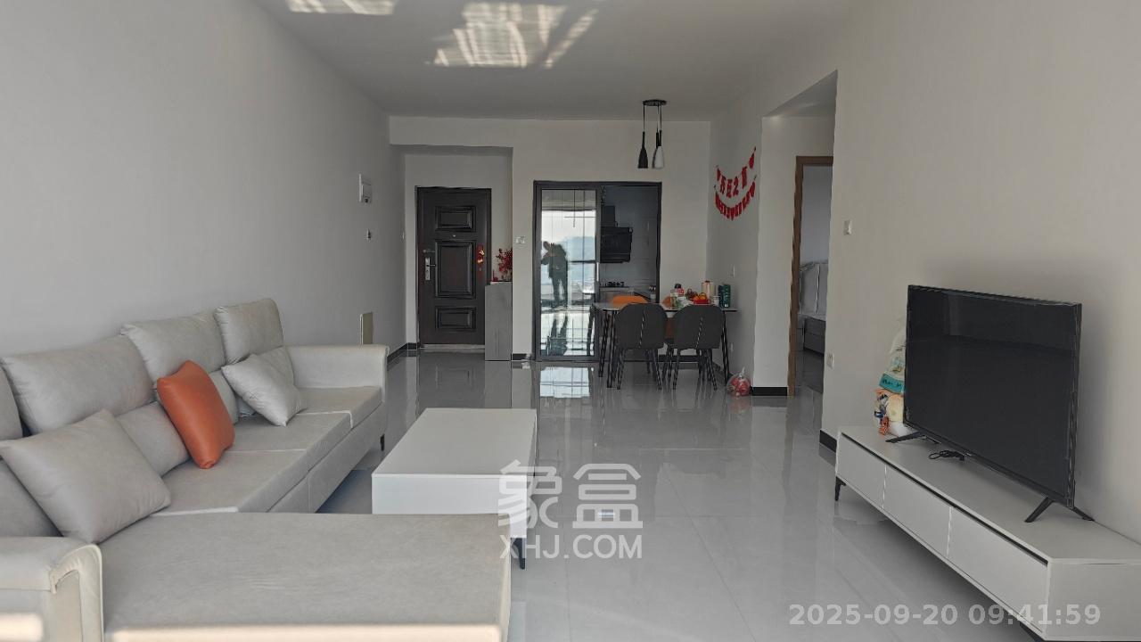 中建嘉和城  3室2厅1卫   2200.00元/月室内图