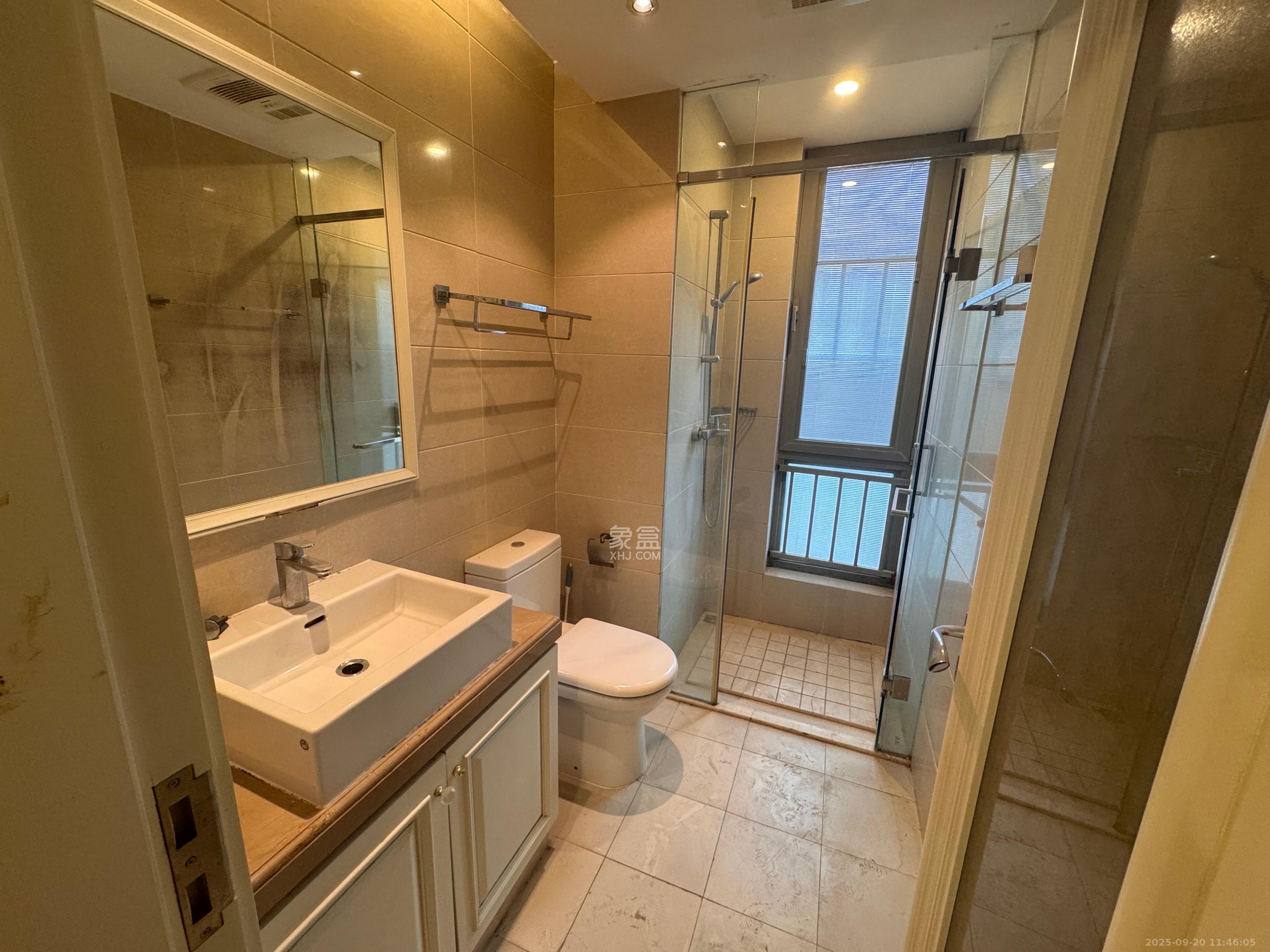 梅溪湖金茂府（金茂广场）（金茂览秀城）  5室2厅4卫    12000.0元/月室内图