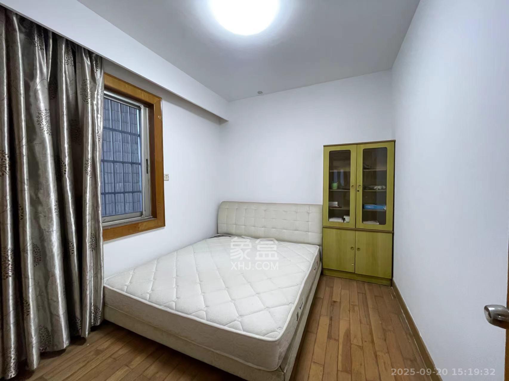 长沙市烟草专卖局单位宿舍 3室2厅2卫 2200.0元/月 长沙市烟草专卖局单位宿舍 3室2厅2卫 2200.0元/月室内图