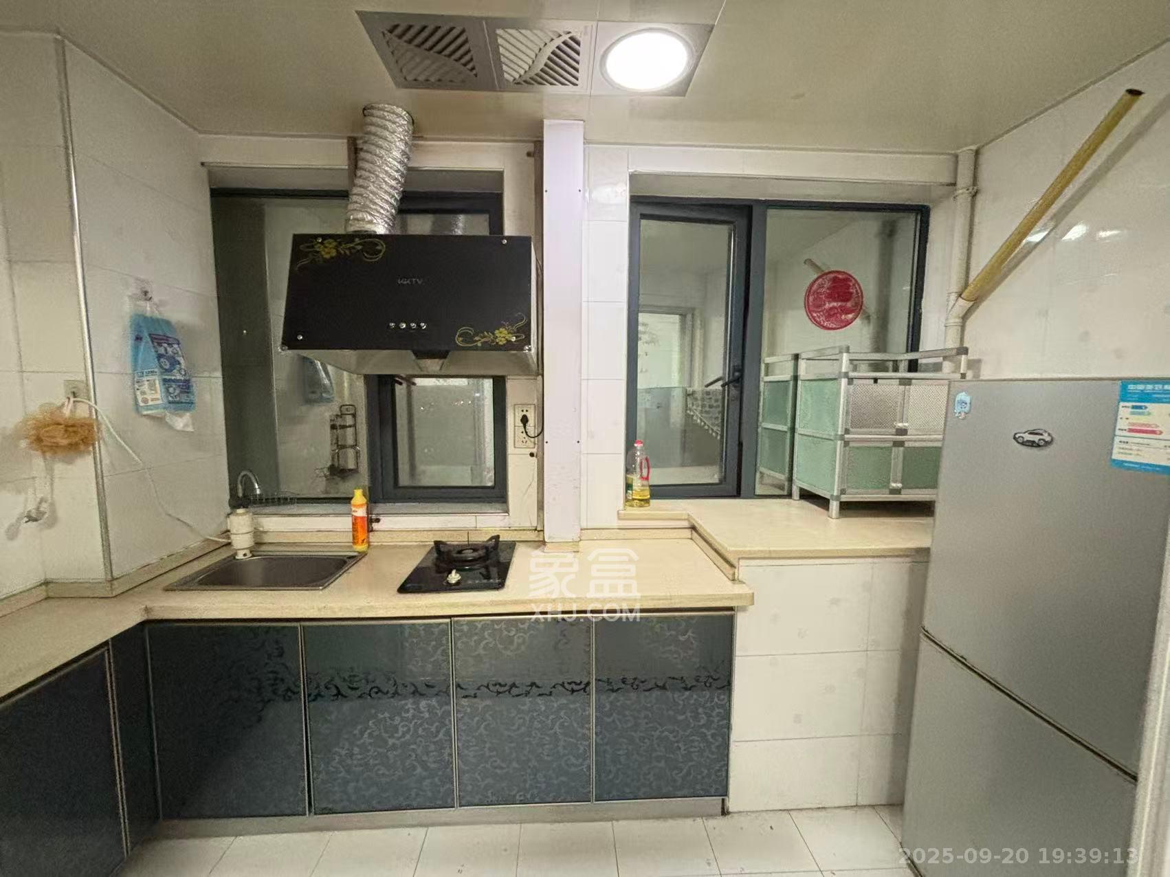 爱都（IDO）  1室1厅1卫    1300.0元/月室内图