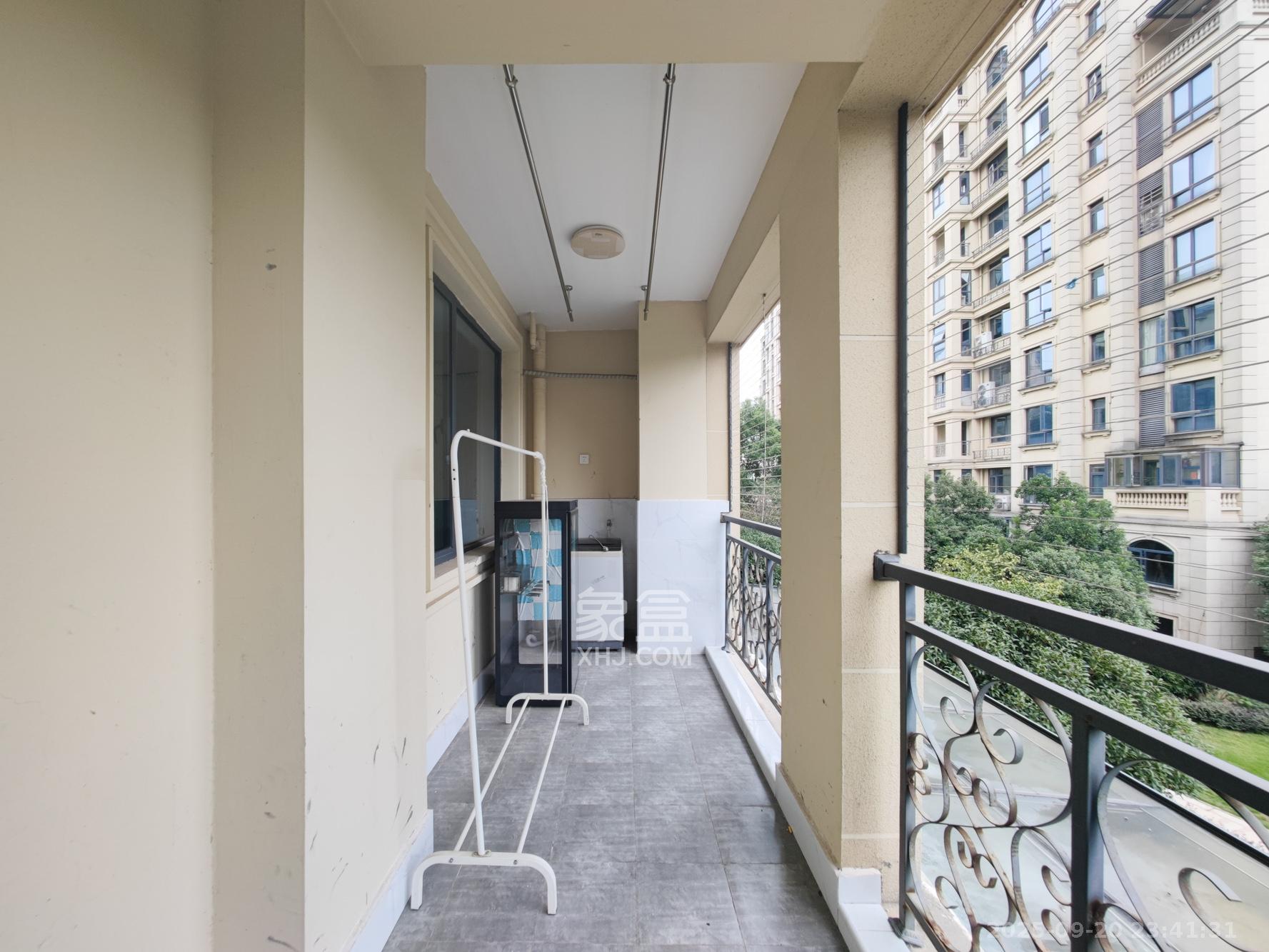 五矿万境园 4室2厅1卫 160.0万 五矿万境园 4室2厅1卫 160.0万阳台