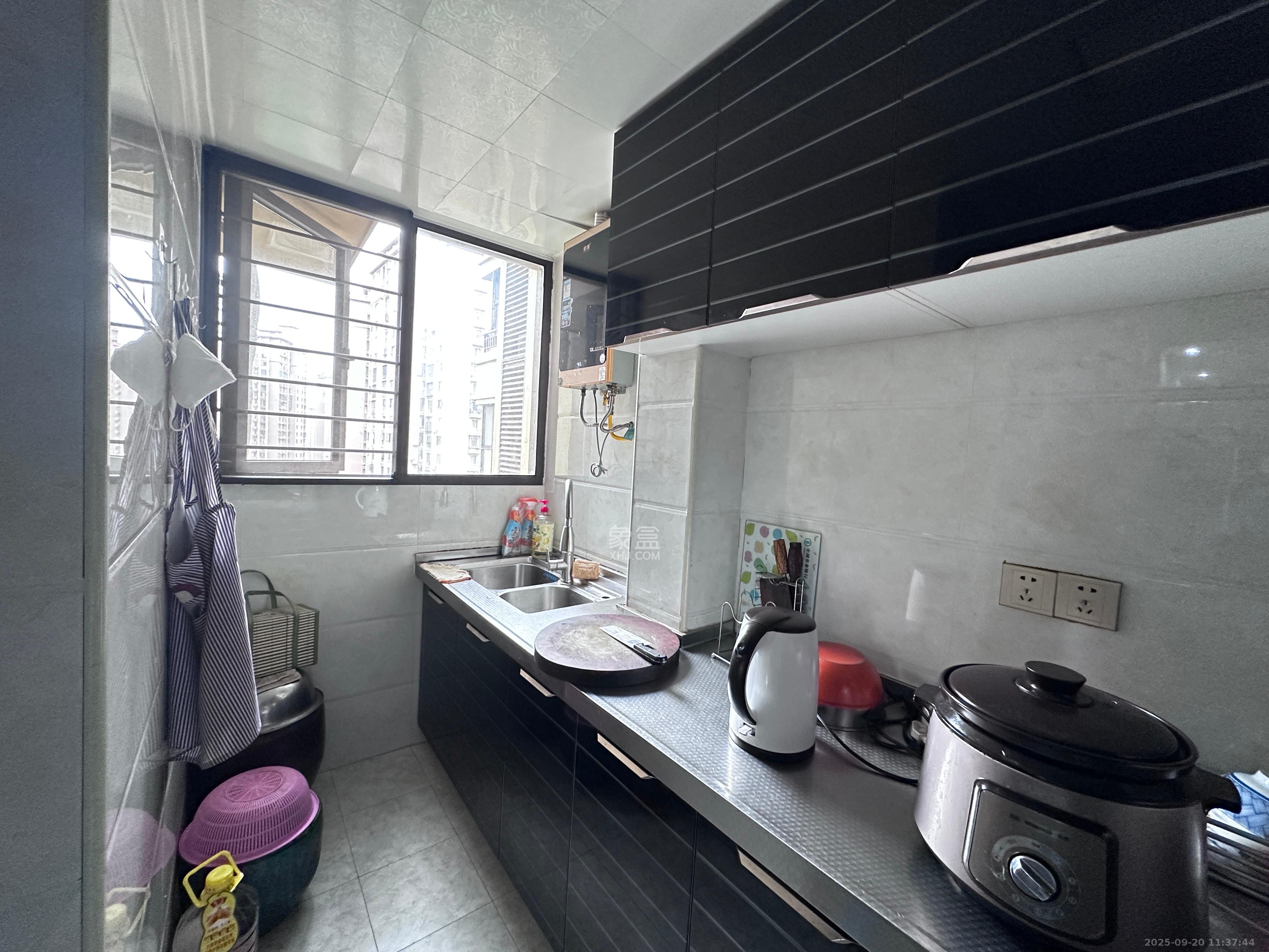 华润橡树湾  2室2厅1卫    2000.0元/月室内图