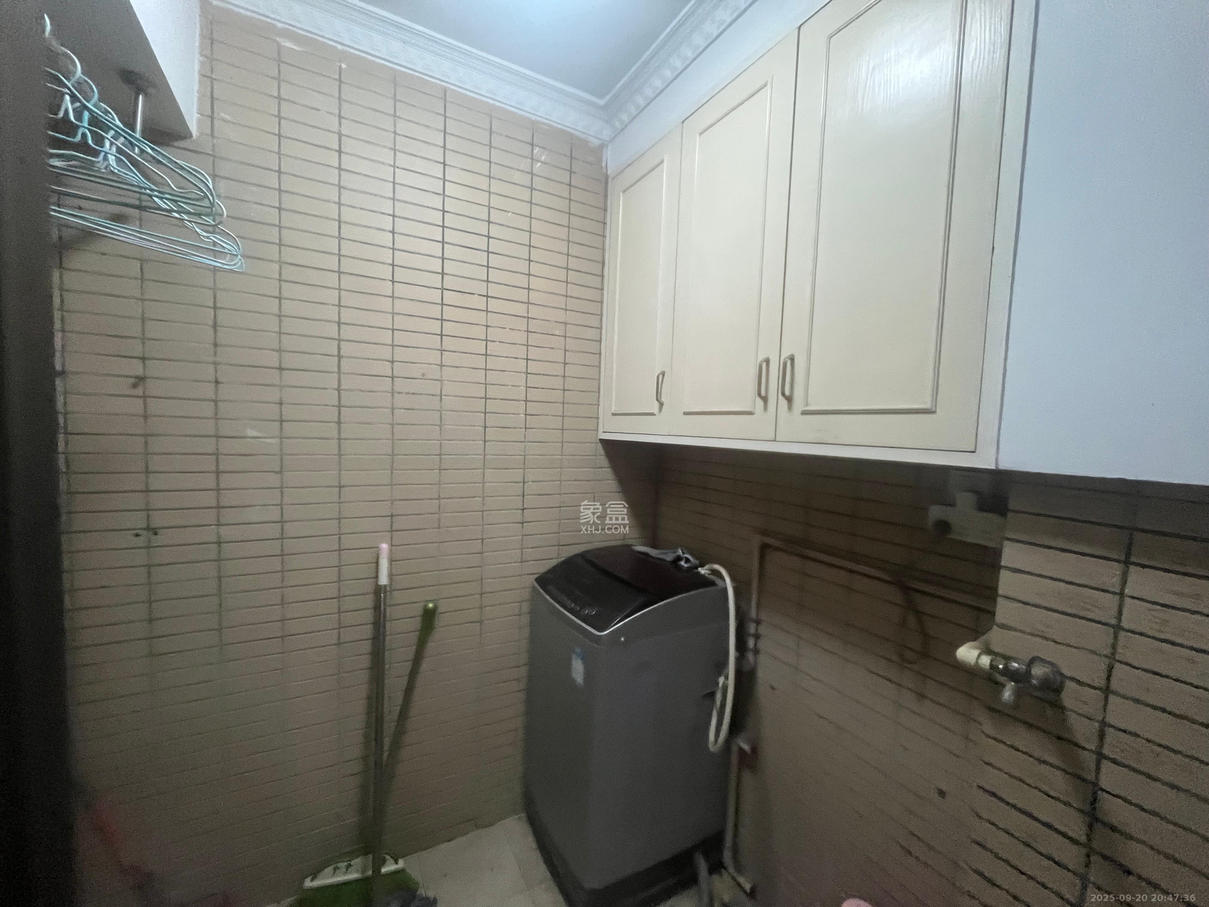 江山帝景哈佛 3室2厅2卫 2400.0元/月 江山帝景哈佛 3室2厅2卫 2400.0元/月室内图