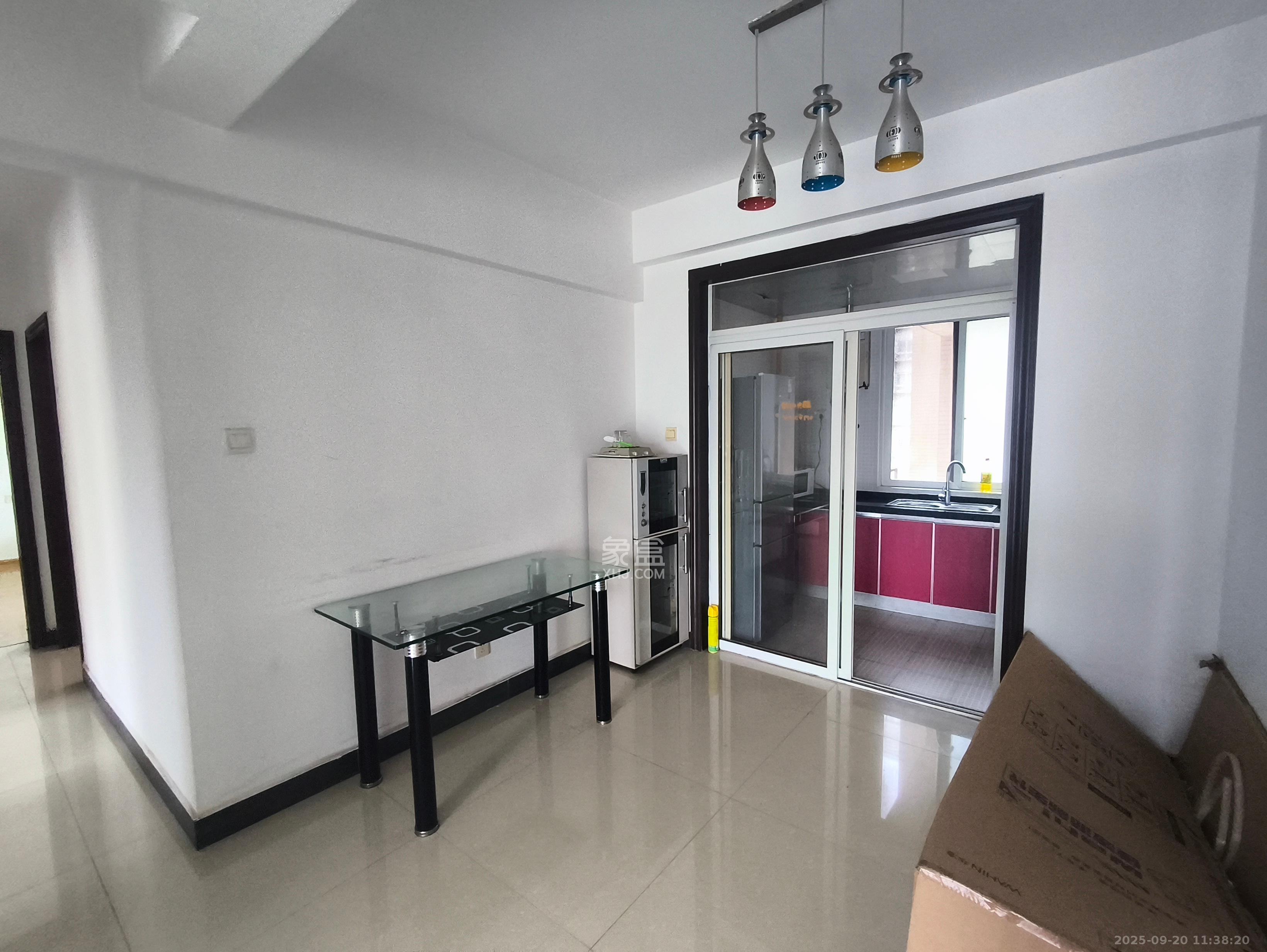 月湖兰庭  3室1厅2卫    2500.0元/月室内图