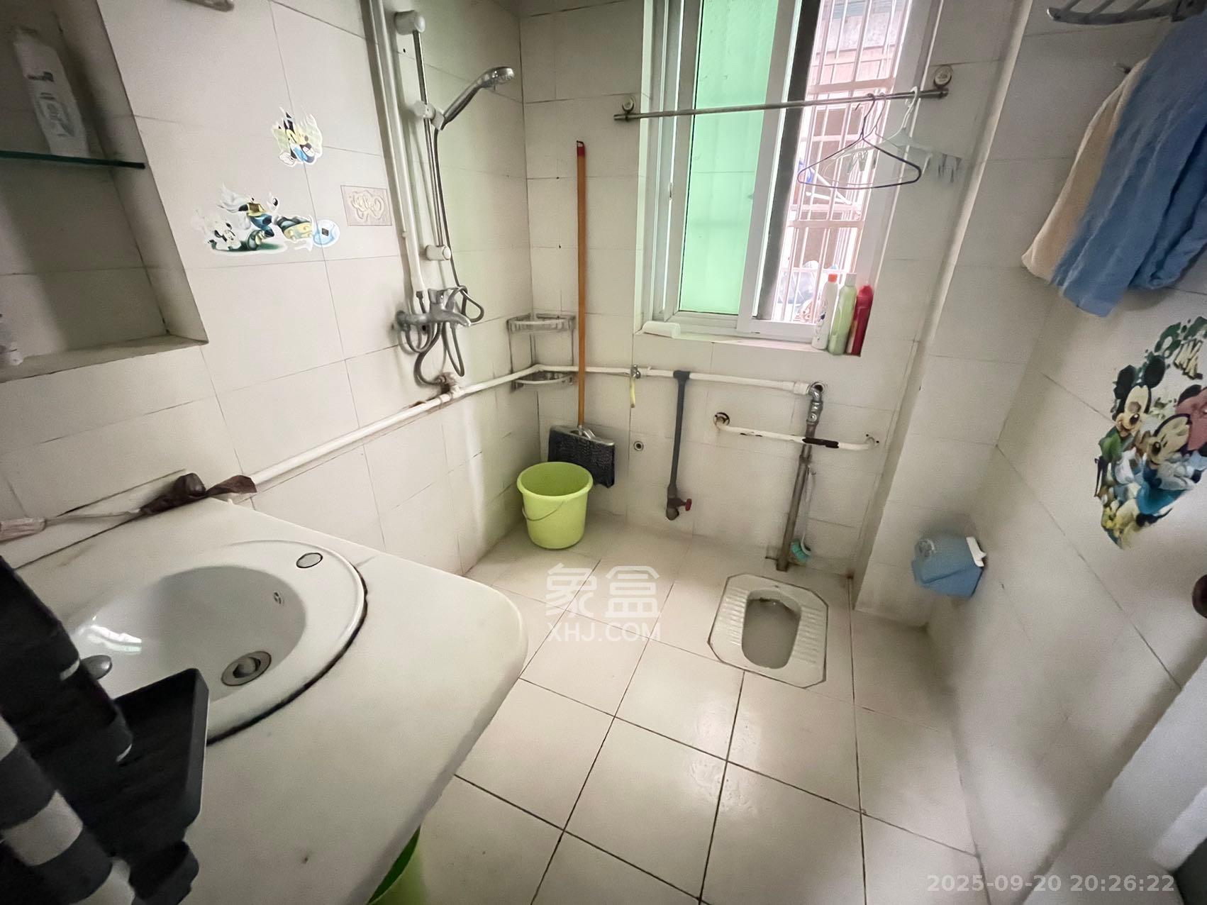 恩瑞麓山名园(龙王港小区) 3室2厅1卫 2300.0元/月 恩瑞麓山名园(龙王港小区) 3室2厅1卫 2300.0元/月室内图