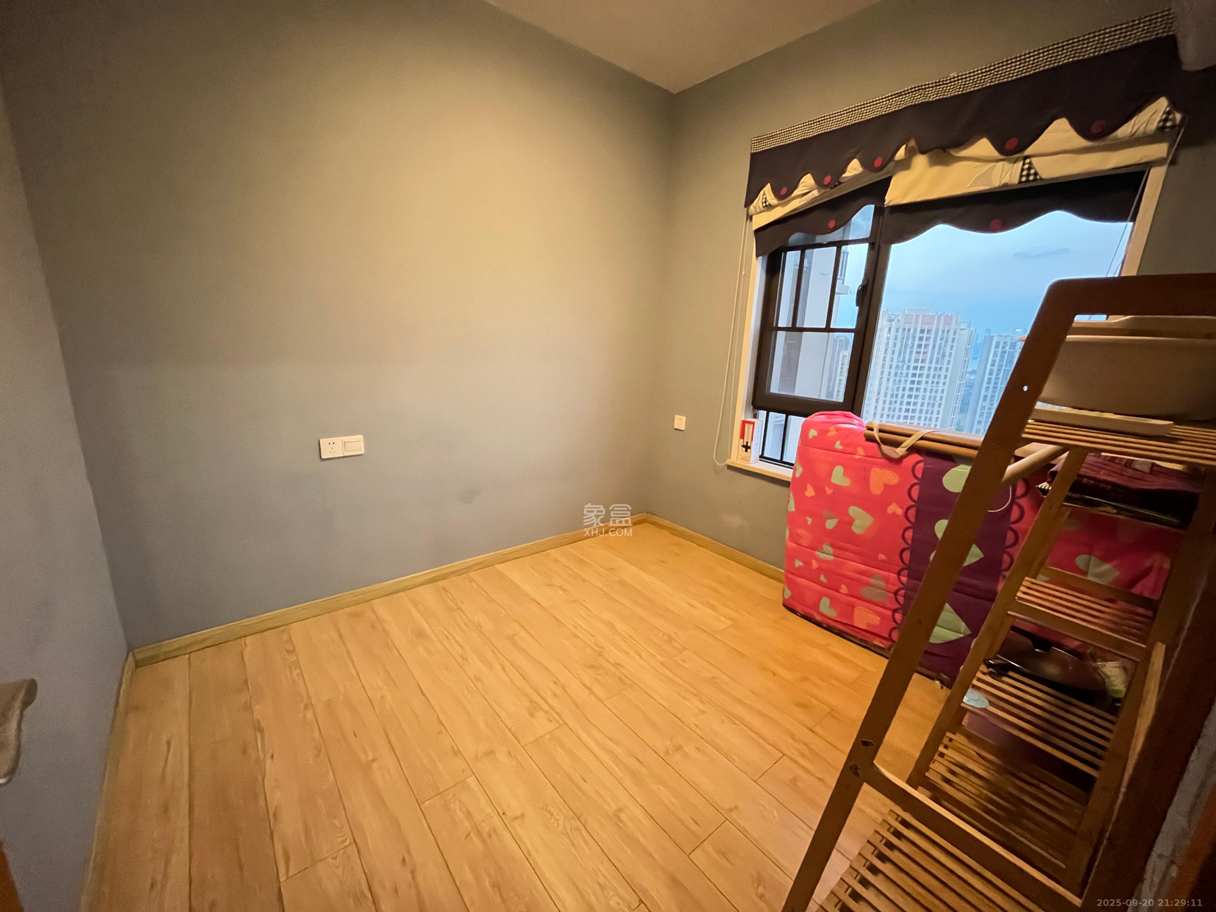 合能洋湖公馆  3室2厅2卫    2800.0元/月室内图