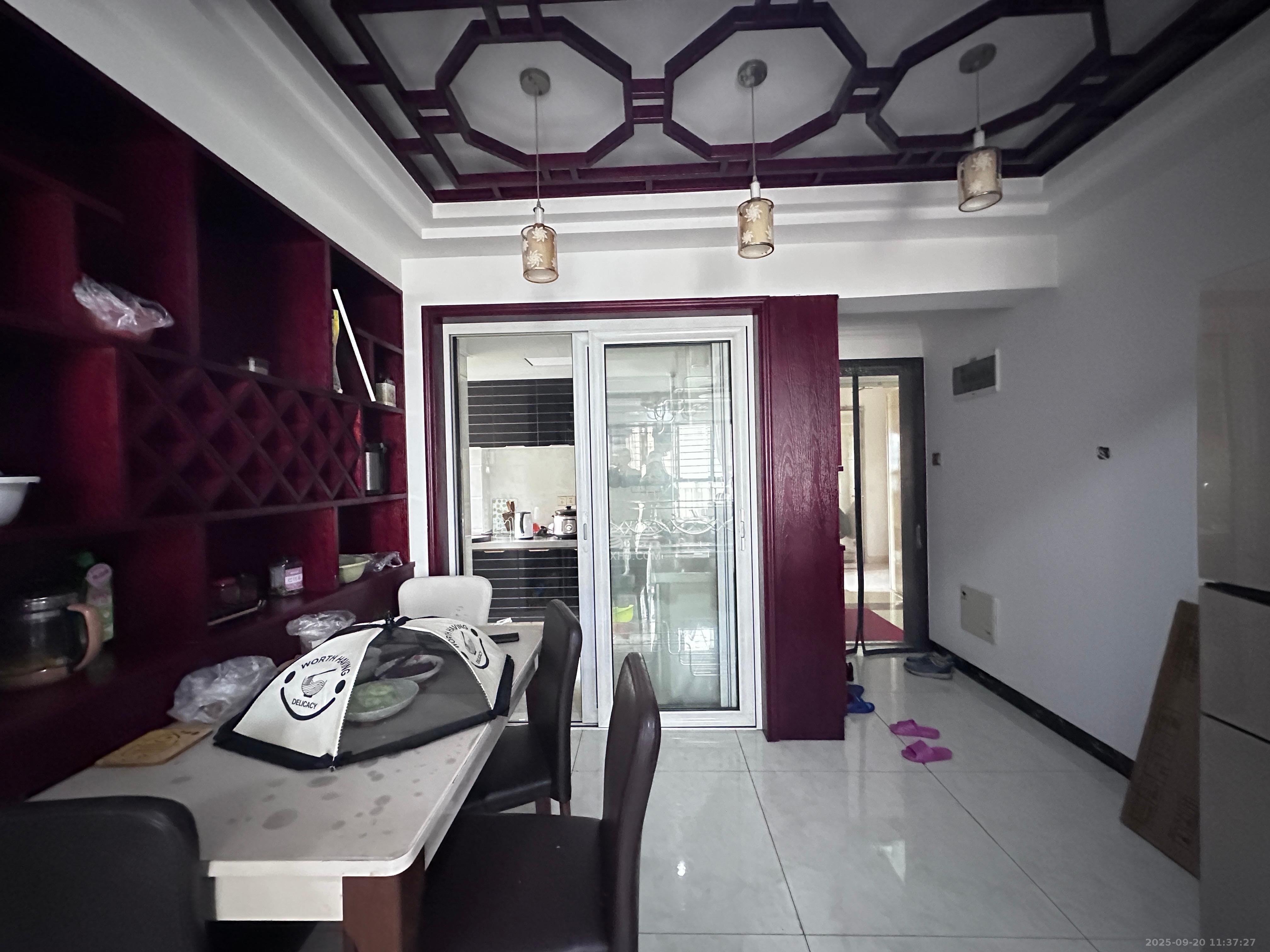 华润橡树湾  2室2厅1卫    2000.0元/月室内图