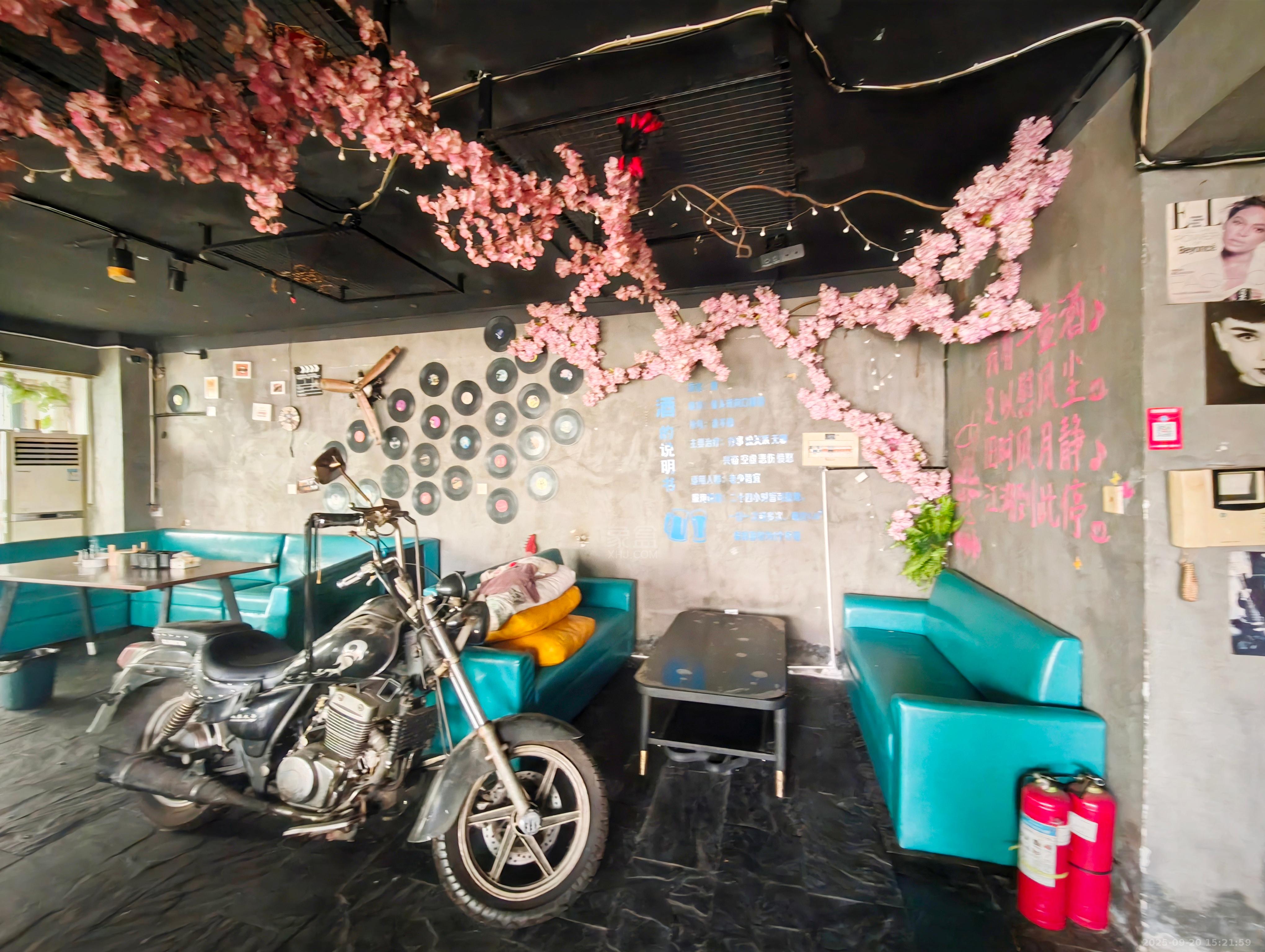 家润多 1室1厅1卫 3000.0元/月 家润多 1室1厅1卫 3000.0元/月室内图