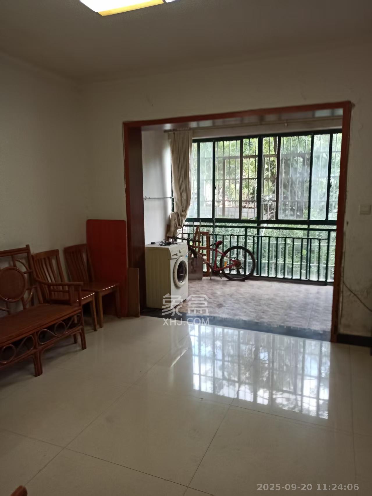 望兴景园一期 3室2厅1卫 2400.0元/月 望兴景园一期 3室2厅1卫 2400.0元/月室内图