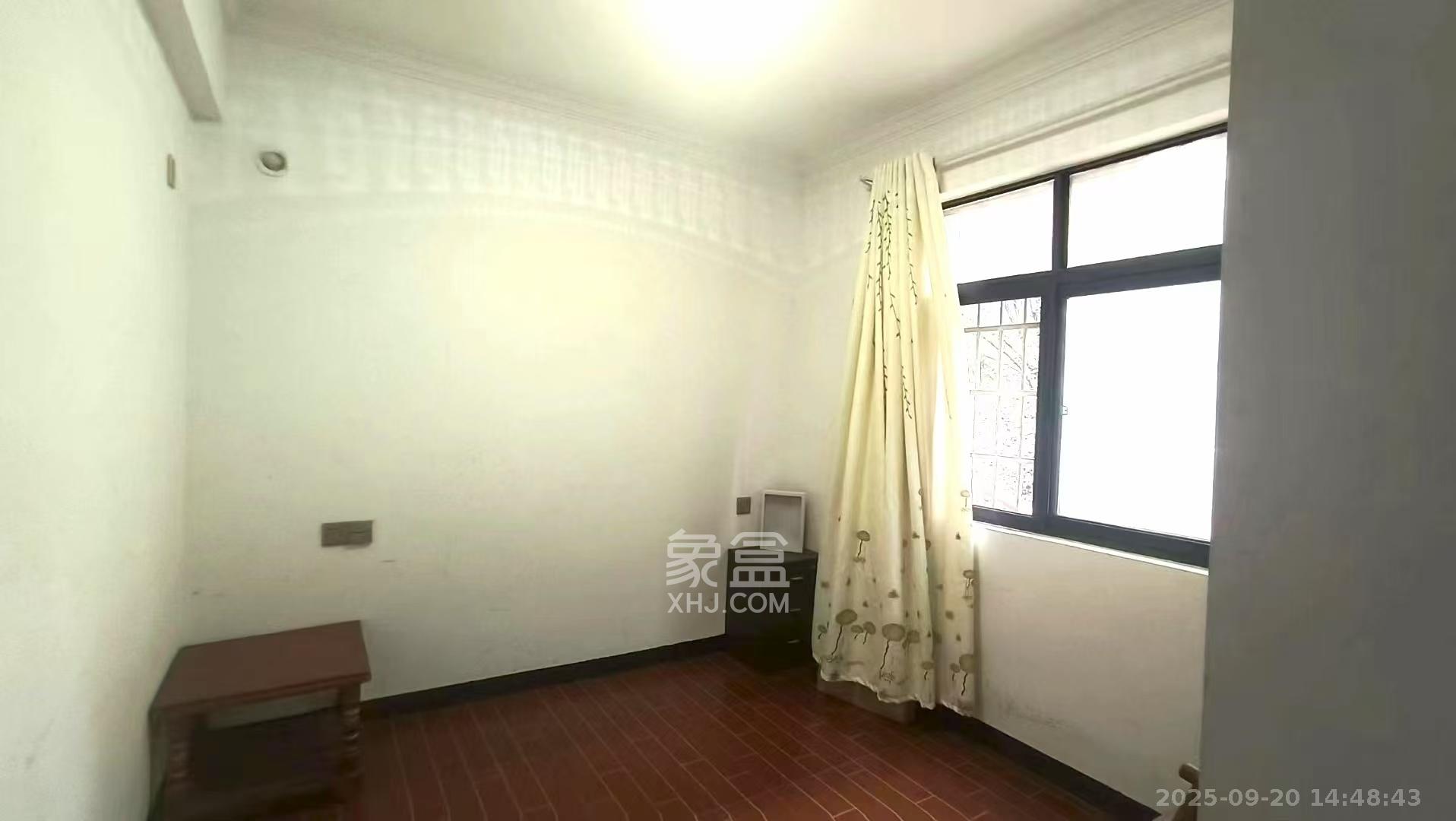 景塘家园  3室1厅1卫    2200.0元/月室内图