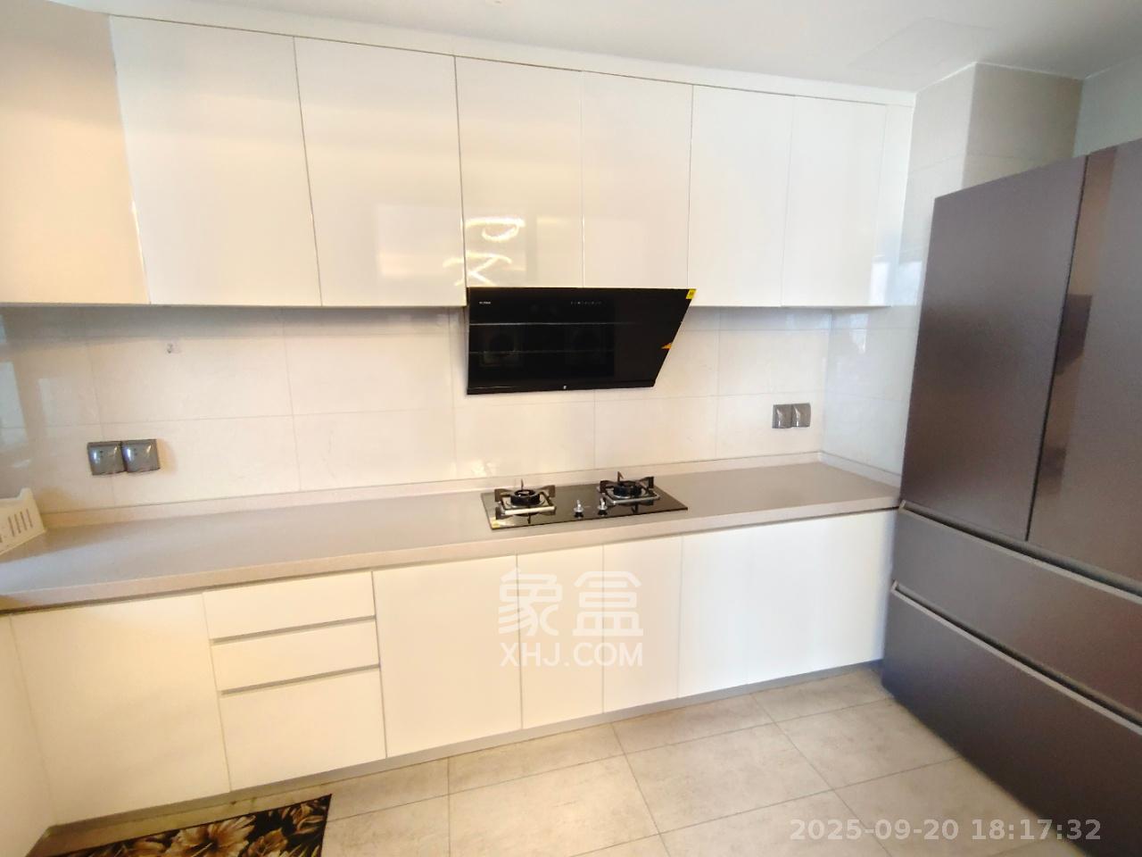 梅溪湖金茂湾 4室2厅2卫 13000.0元/月 梅溪湖金茂湾 4室2厅2卫 13000.0元/月室内图