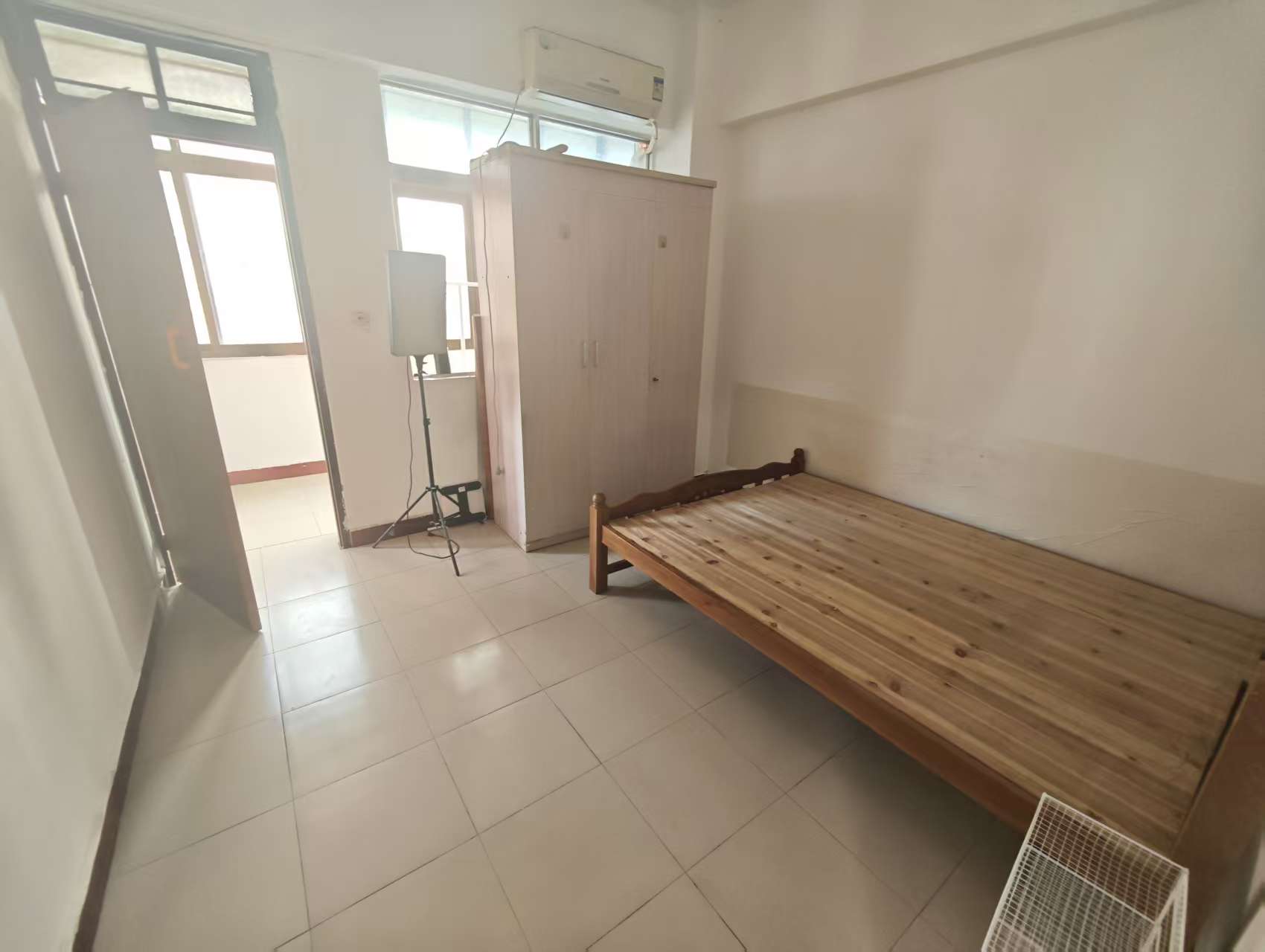爱华小区  2室1厅1卫   1700.00元/月室内图