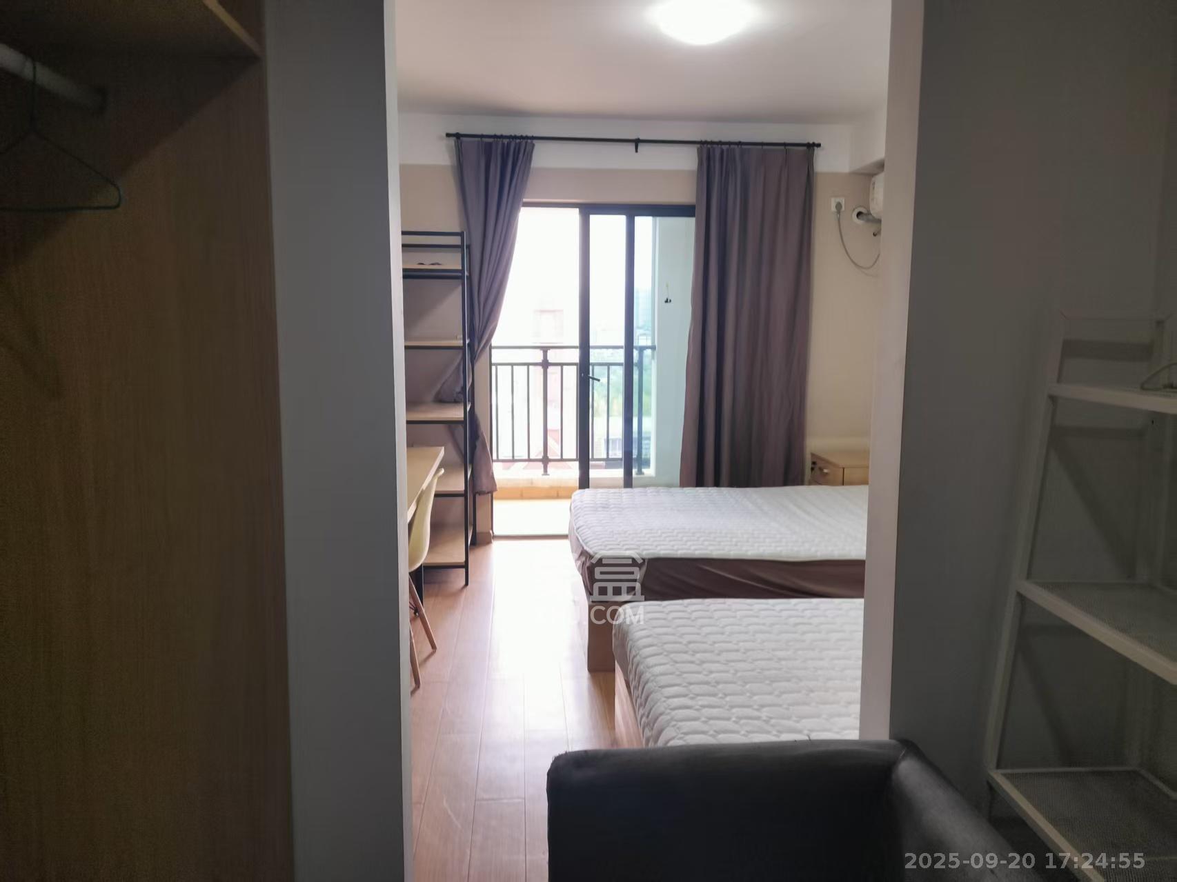 万科白鹭郡  1室1厅1卫    1300.0元/月室内图