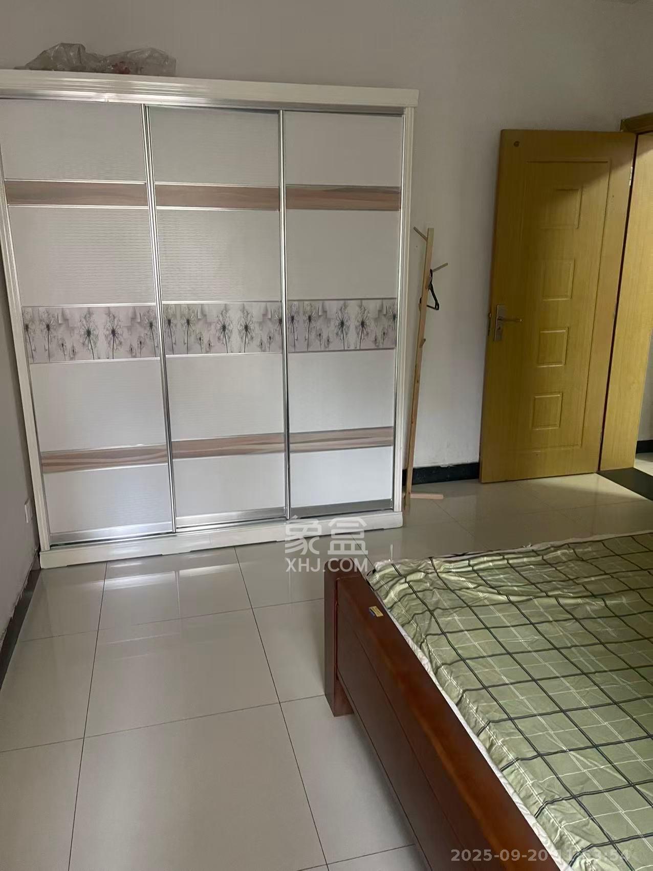 黄泥塘小区  1室1厅1卫   1200.00元/月室内图
