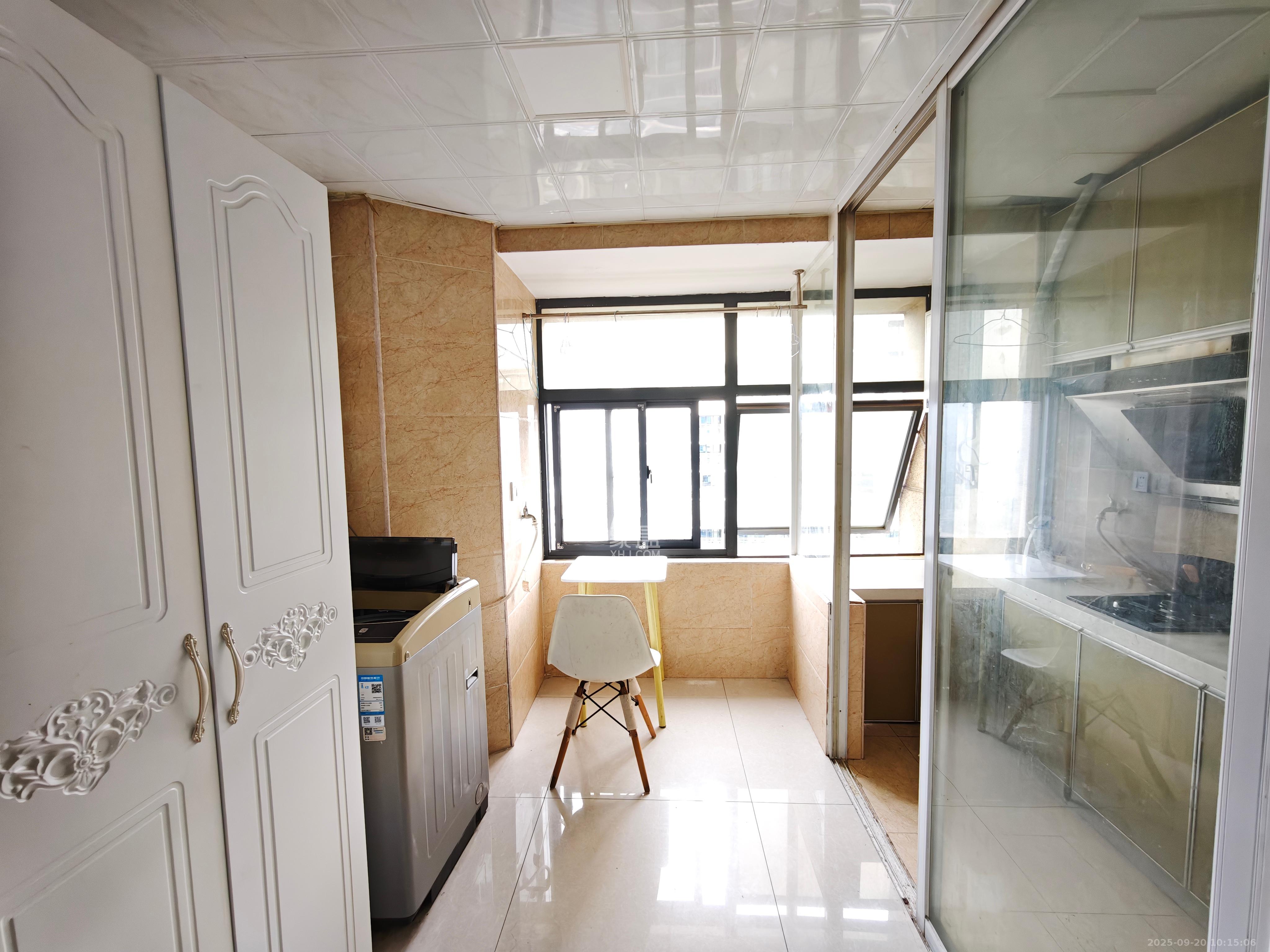 蓝湾国际广场  1室1厅1卫    1600.0元/月室内图