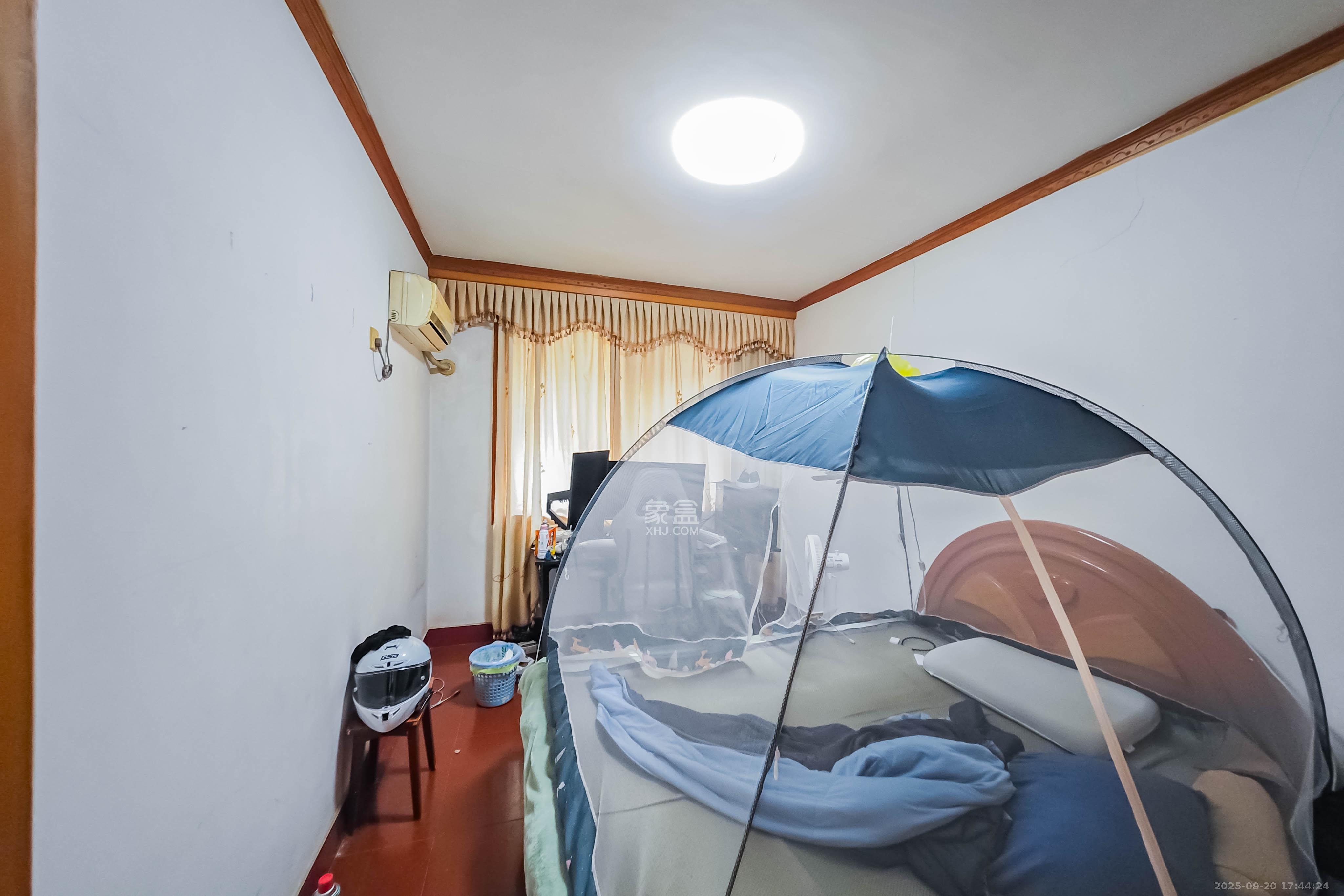 长冶小区(玉竹家园) 2室2厅1卫 30.0万 长冶小区(玉竹家园) 2室2厅1卫 30.0万卧室