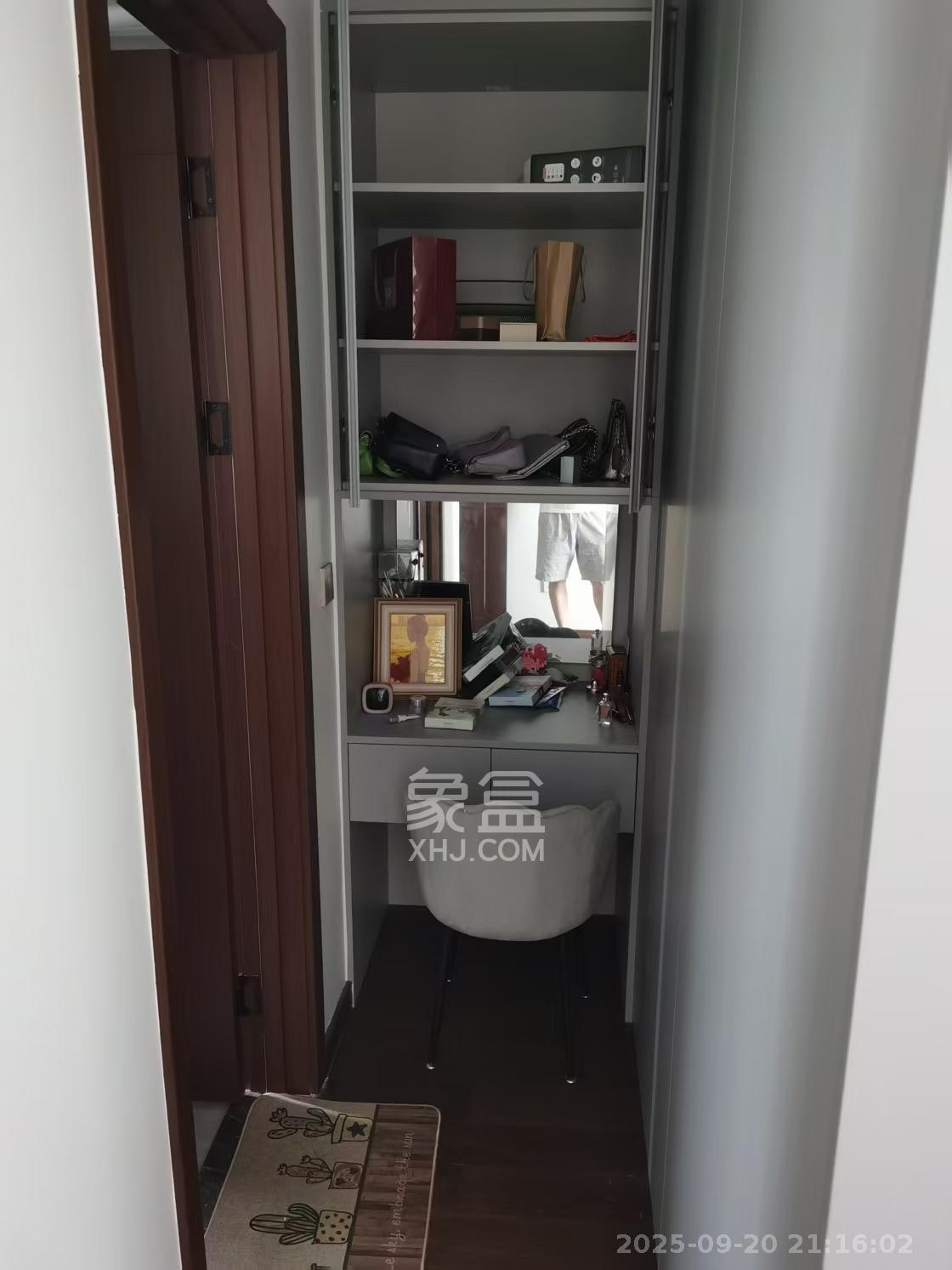 绿地长沙城际空间站(绿地新里佳苑) 4室2厅2卫 4300.0元/月 绿地长沙城际空间站(绿地新里佳苑) 4室2厅2卫 4300.0元/月室内图