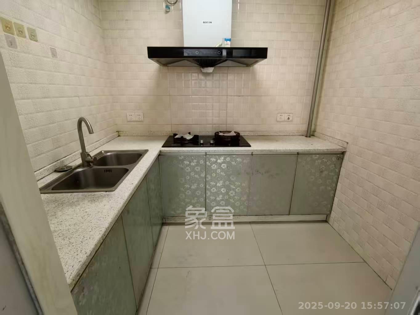 卓越蔚蓝海岸三期 2室2厅1卫 1800.0元/月 卓越蔚蓝海岸三期 2室2厅1卫 1800.0元/月室内图