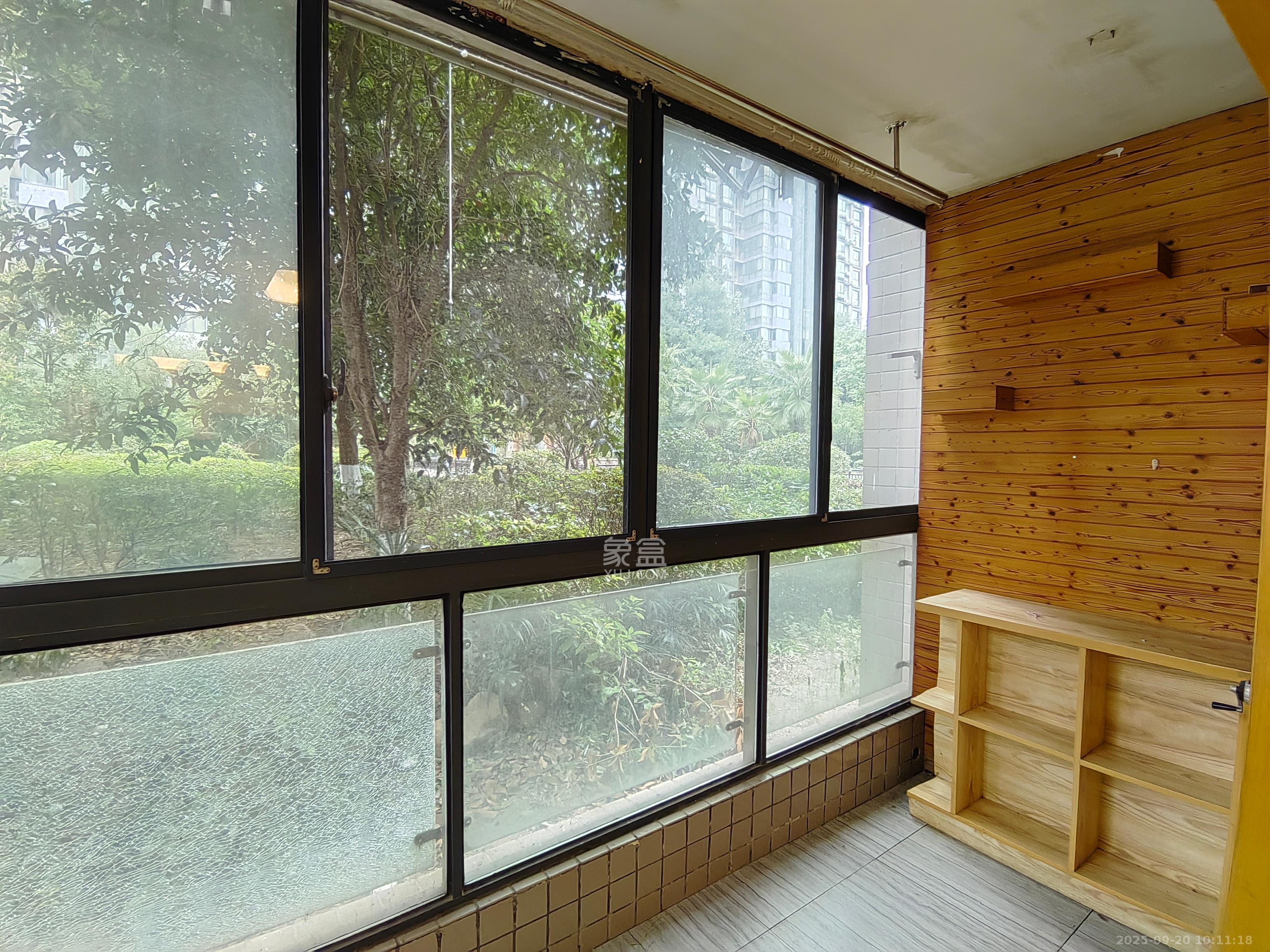 湘江世纪城星江苑 3室2厅2卫 2800.0元/月 湘江世纪城星江苑 3室2厅2卫 2800.0元/月室内图