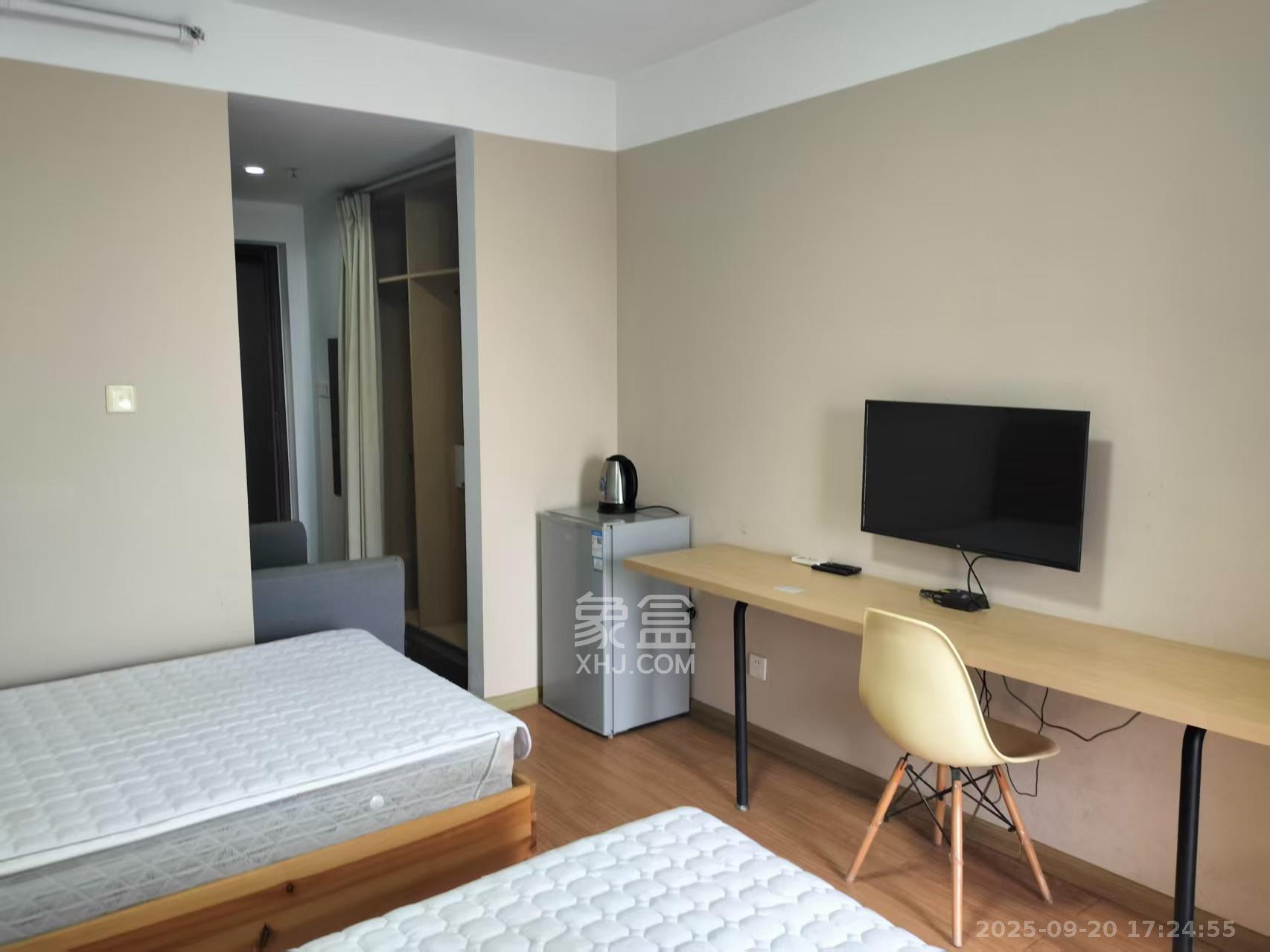 万科白鹭郡 1室1厅1卫 1300.0元/月 万科白鹭郡 1室1厅1卫 1300.0元/月室内图