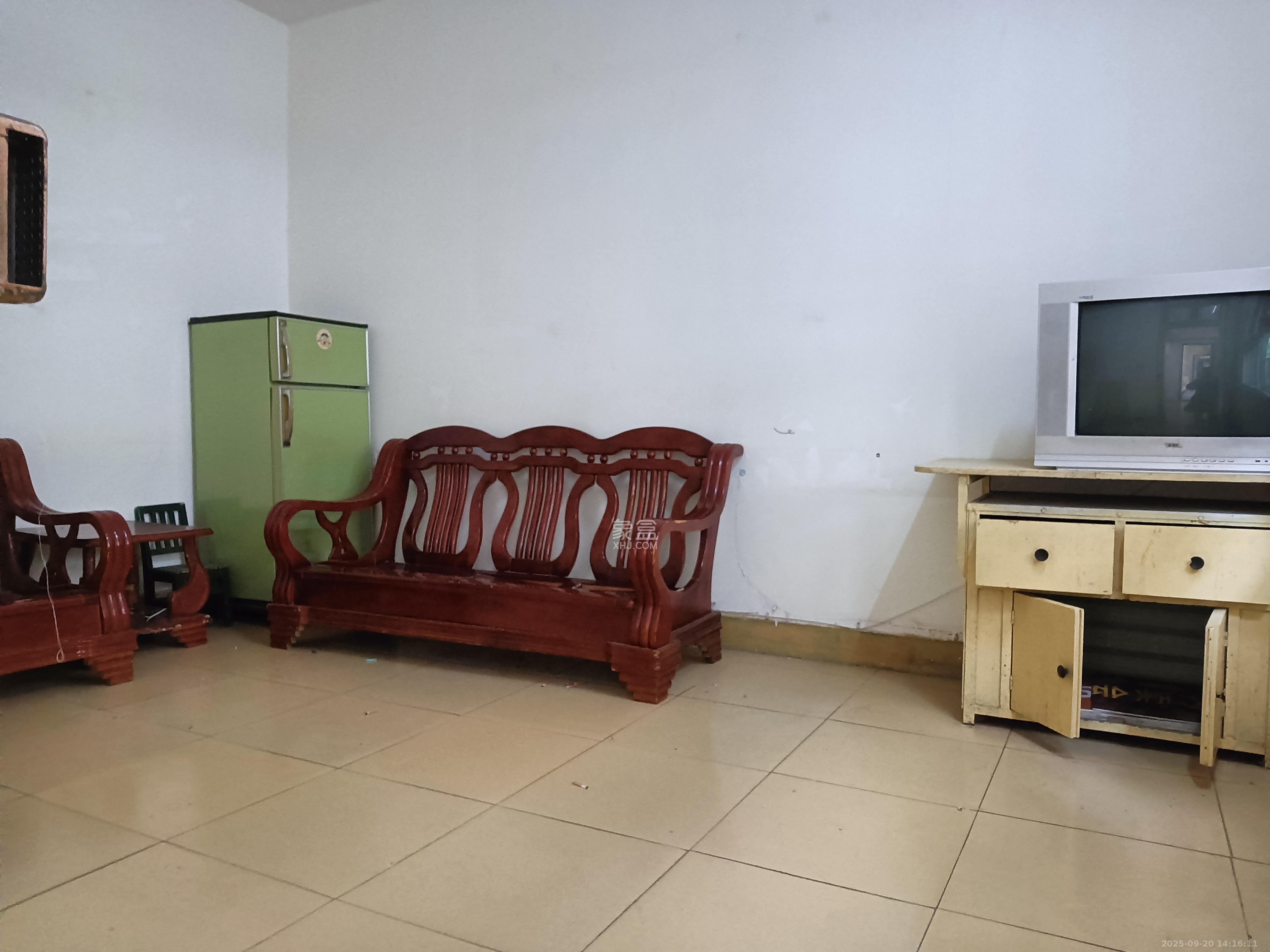 长勘小区 1室1厅1卫 1500.0元/月 长勘小区 1室1厅1卫 1500.0元/月室内图