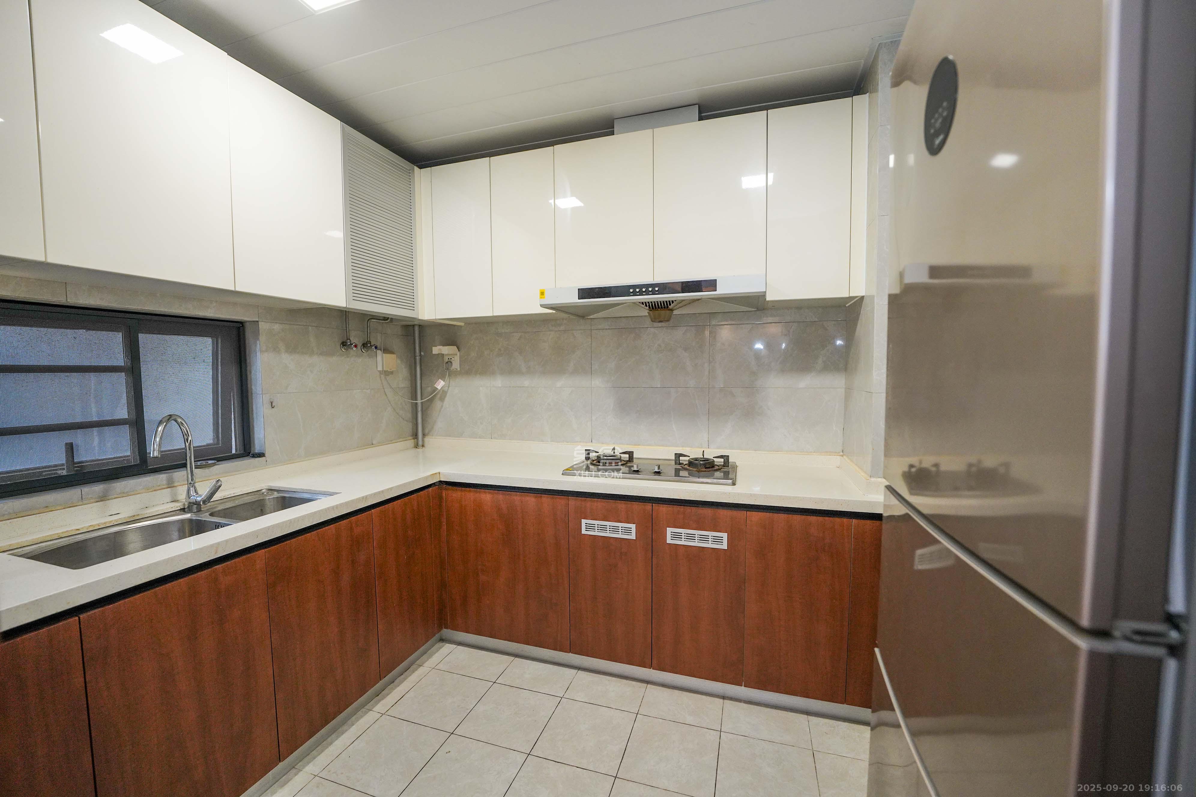 汇金城/嘉华城（二期、三期）  4室2厅2卫    145.0万其他