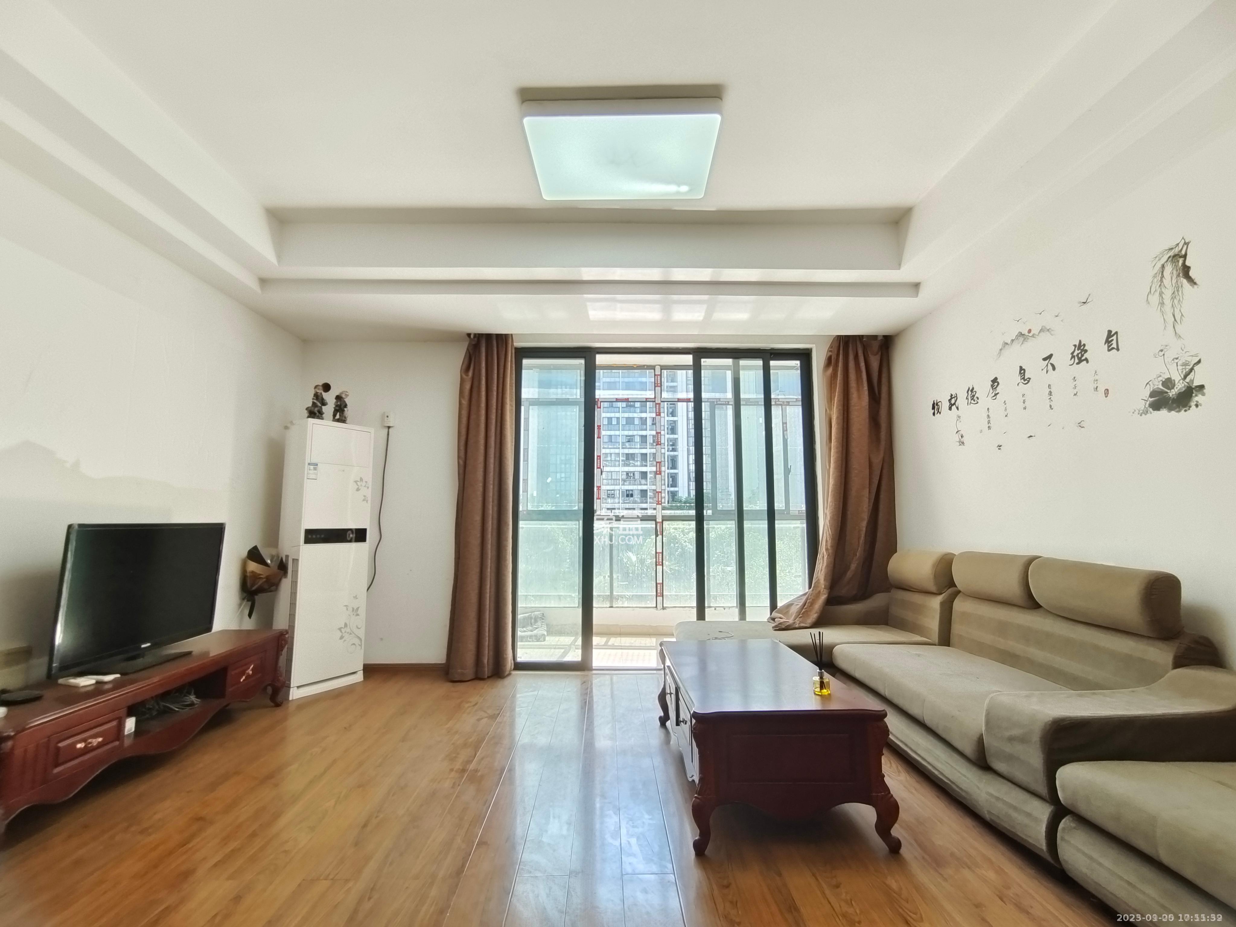 阳光100三期 3室2厅2卫 2100.0元/月 阳光100三期 3室2厅2卫 2100.0元/月室内图