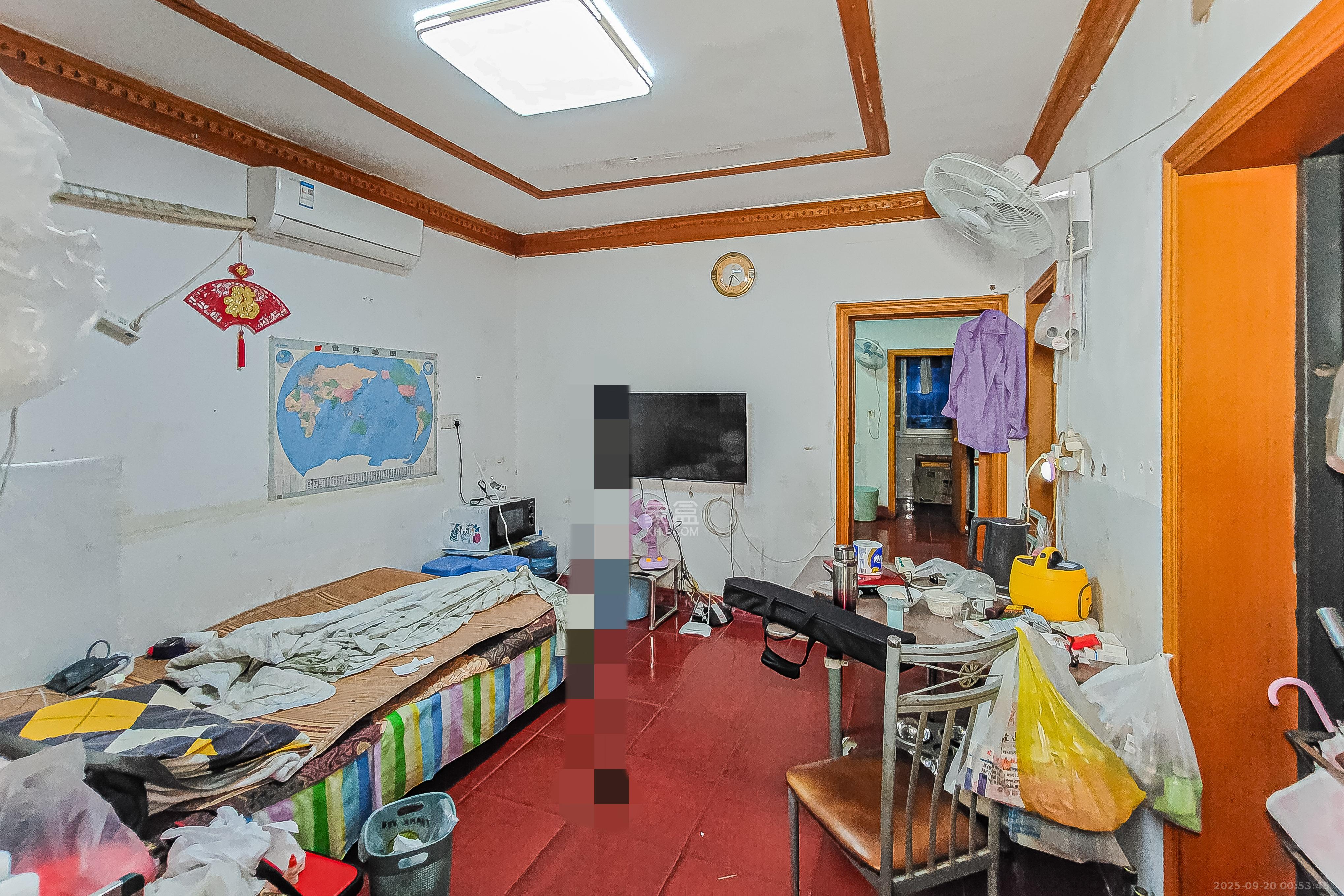 解放四村石子冲 1室1厅1卫 27.0万 解放四村石子冲 1室1厅1卫 27.0万客厅