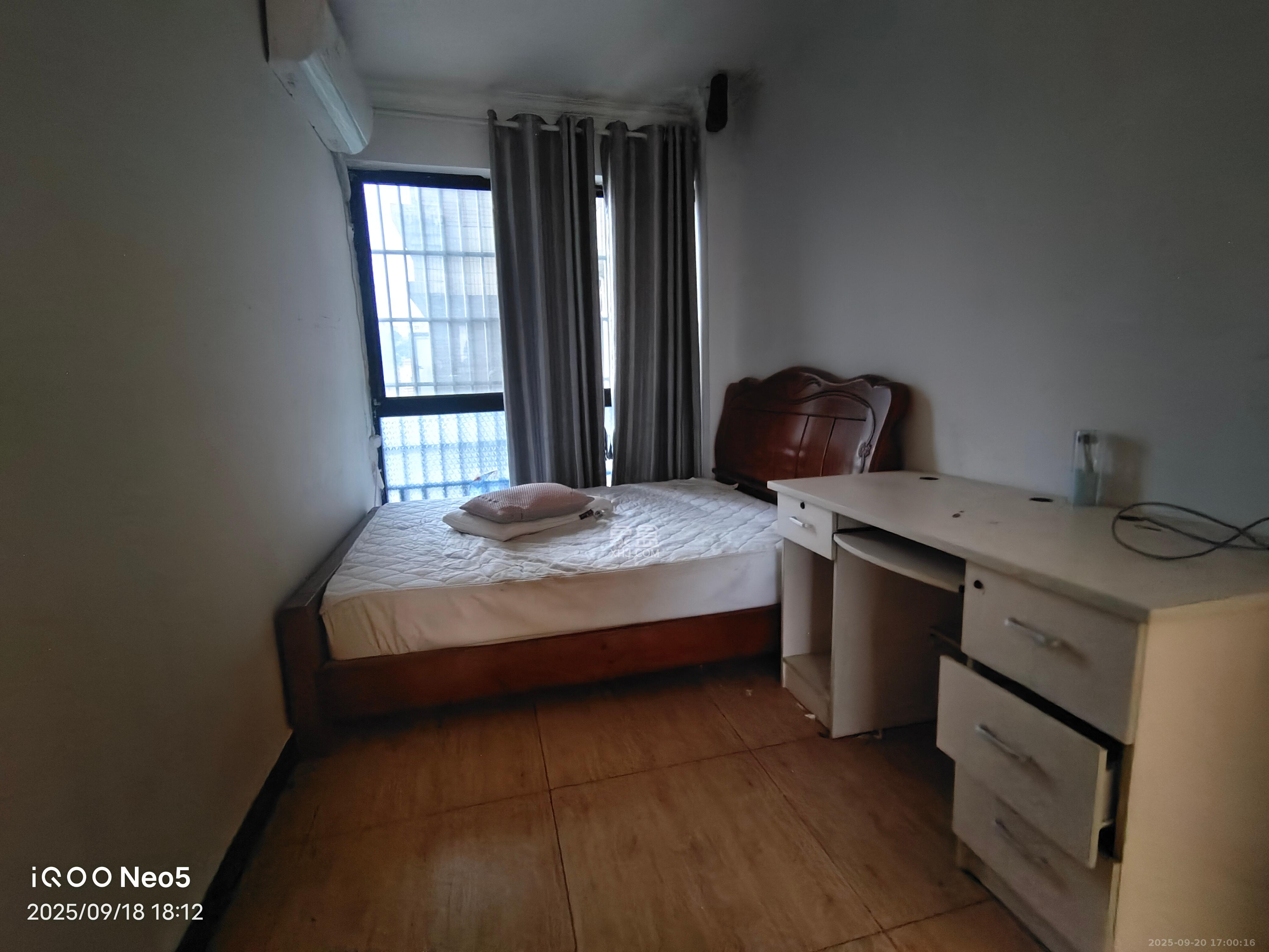 七里香榭  3室2厅1卫    1700.0元/月室内图