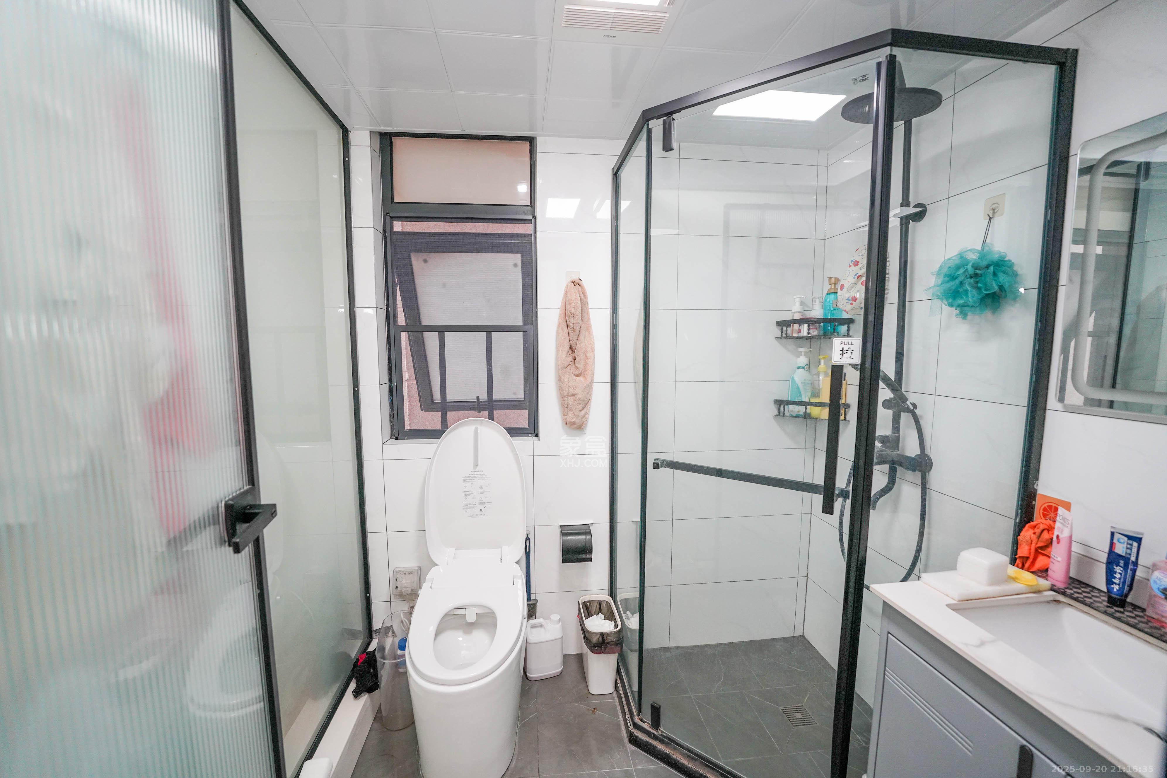 五矿万境蓝山 4室2厅2卫 164.0万 五矿万境蓝山 4室2厅2卫 164.0万卫生间