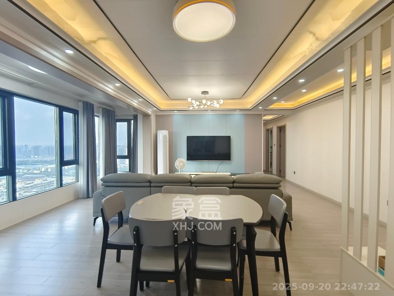 建发中央悦府  3室2厅2卫    5600.0元/月室内图