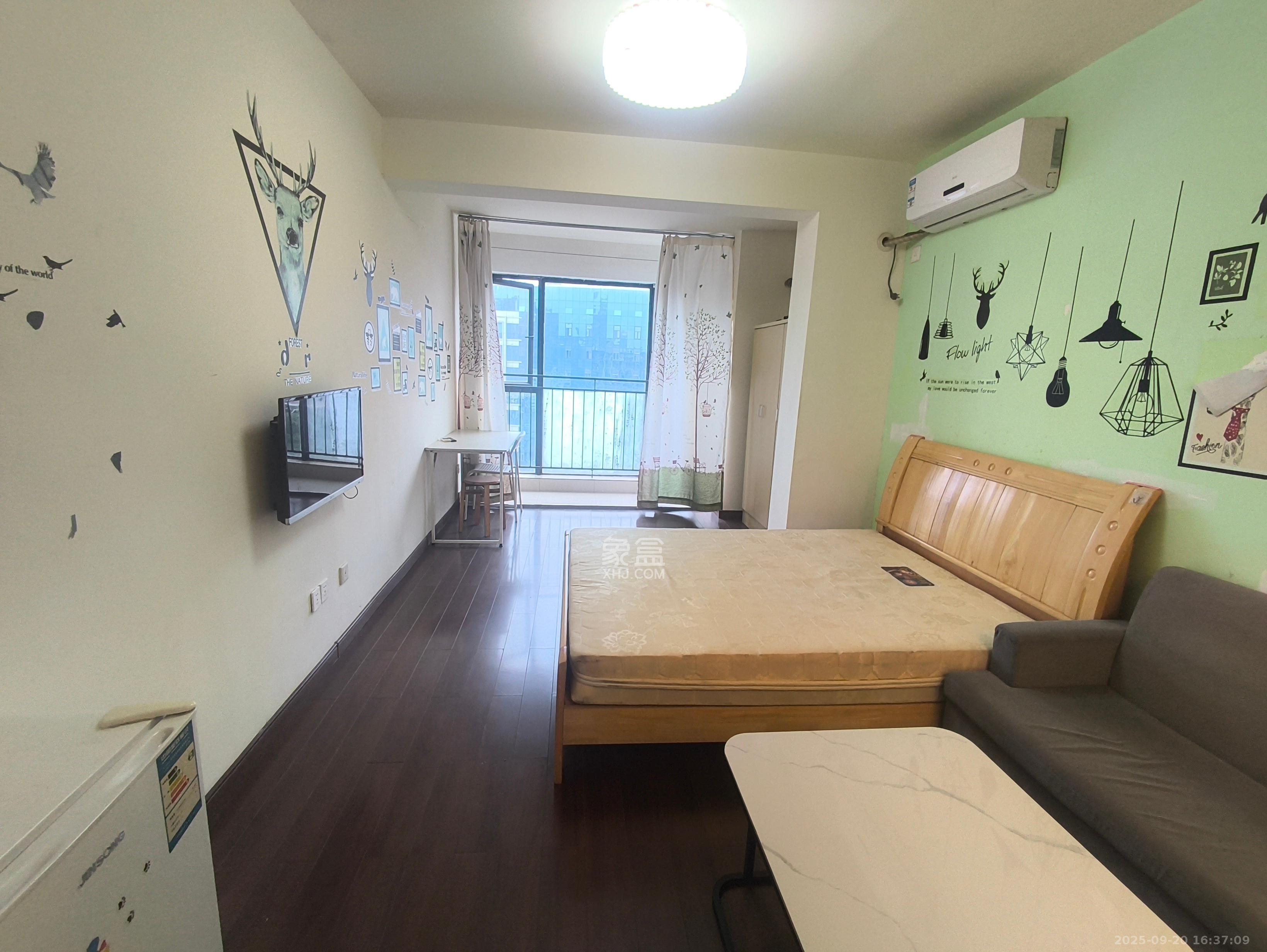 万科金域华府一期 1室1厅1卫 1200.0元/月 万科金域华府一期 1室1厅1卫 1200.0元/月室内图