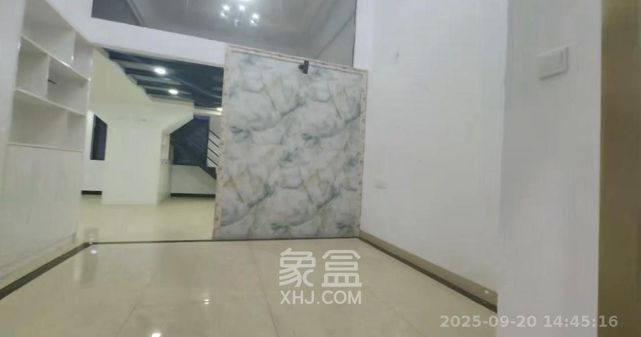 华润置地广场二期 1室1厅1卫 3500.0元/月 华润置地广场二期 1室1厅1卫 3500.0元/月室内图