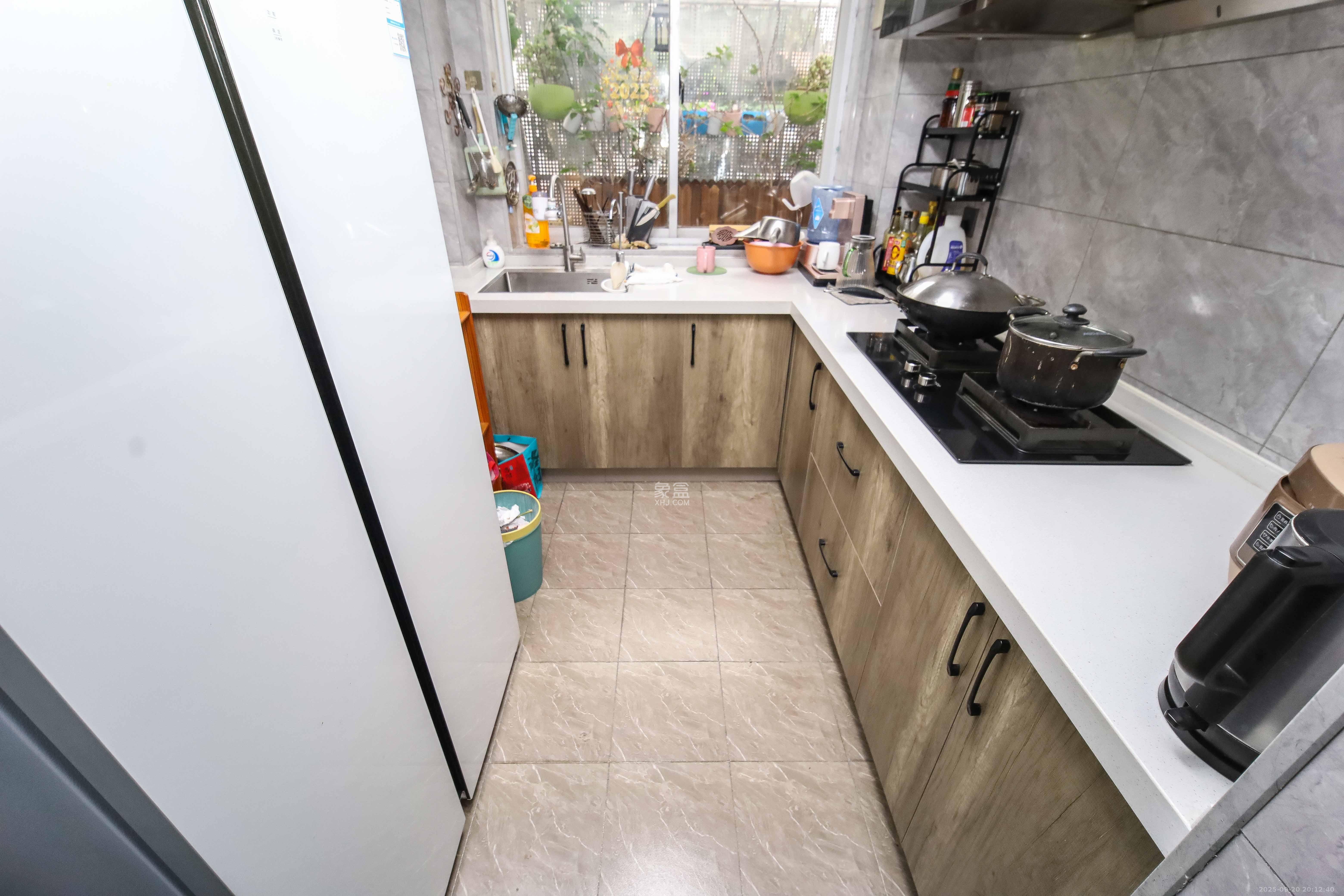 湘果公寓 3室2厅2卫 84.0万 湘果公寓 3室2厅2卫 84.0万厨房