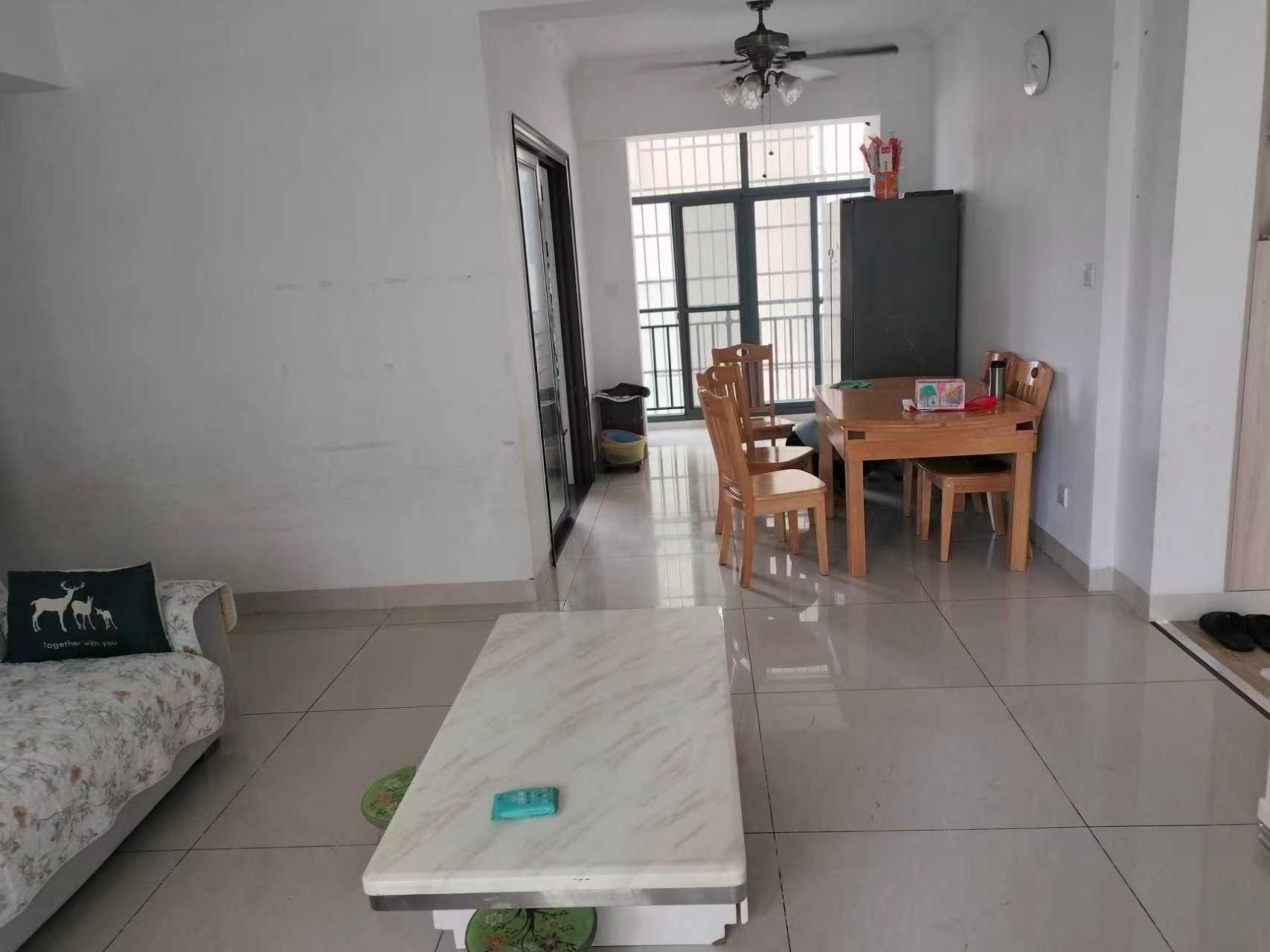 瑞园二期 3室2厅2卫 3200.0元/月 瑞园二期 3室2厅2卫 3200.0元/月室内图