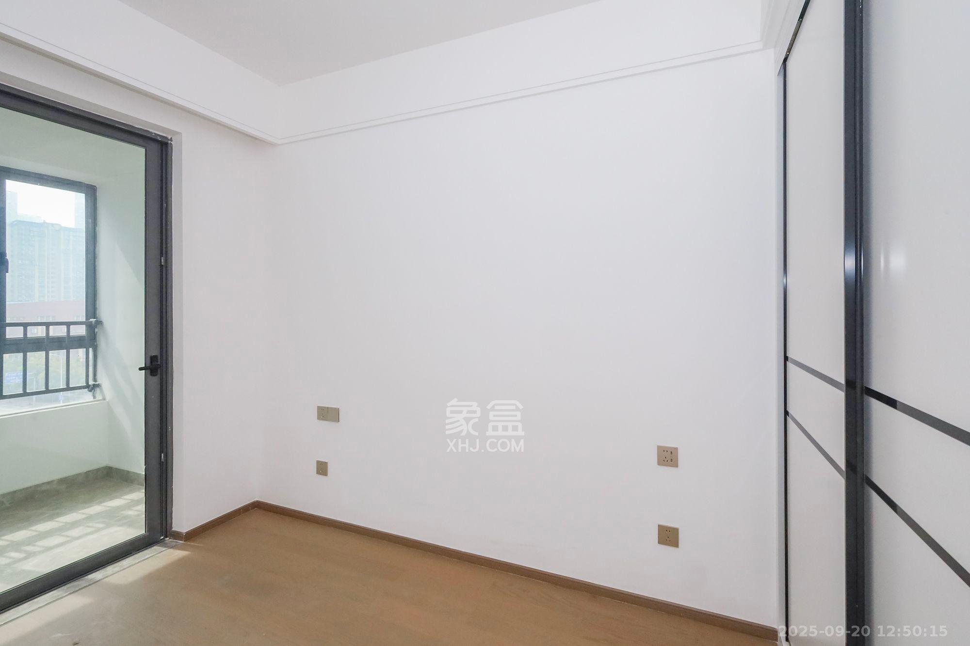 复地滨江金融中心 4室2厅2卫 6000.0元/月 复地滨江金融中心 4室2厅2卫 6000.0元/月室内图