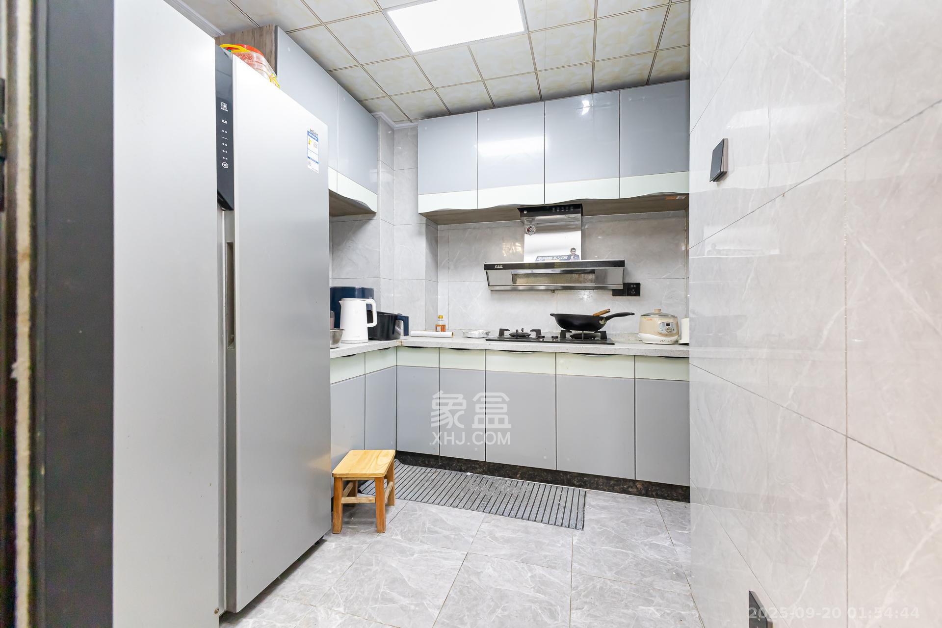 润和滨江府 3室2厅2卫 120.0万 润和滨江府 3室2厅2卫 120.0万厨房