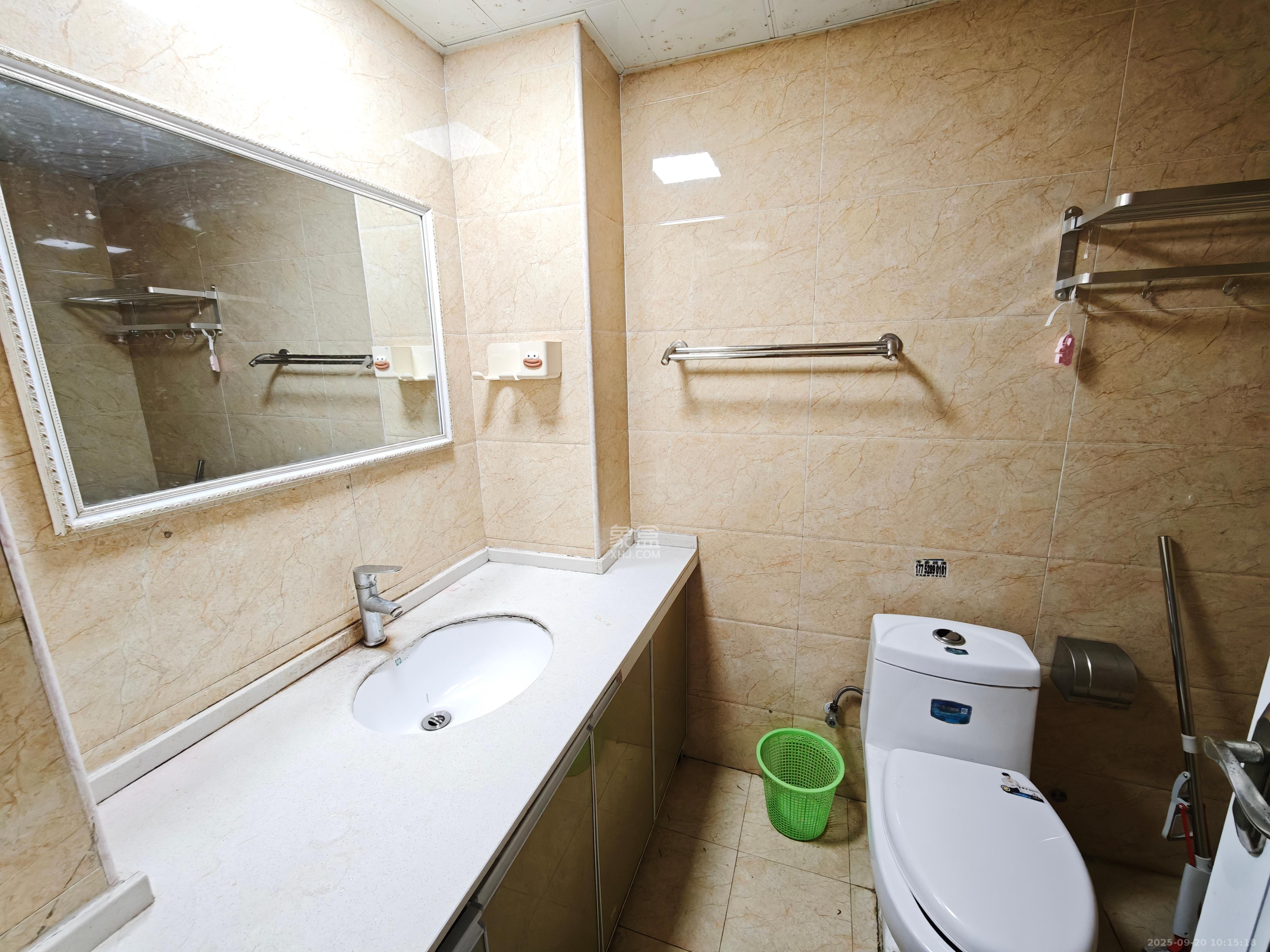 蓝湾国际广场  1室1厅1卫    1600.0元/月室内图