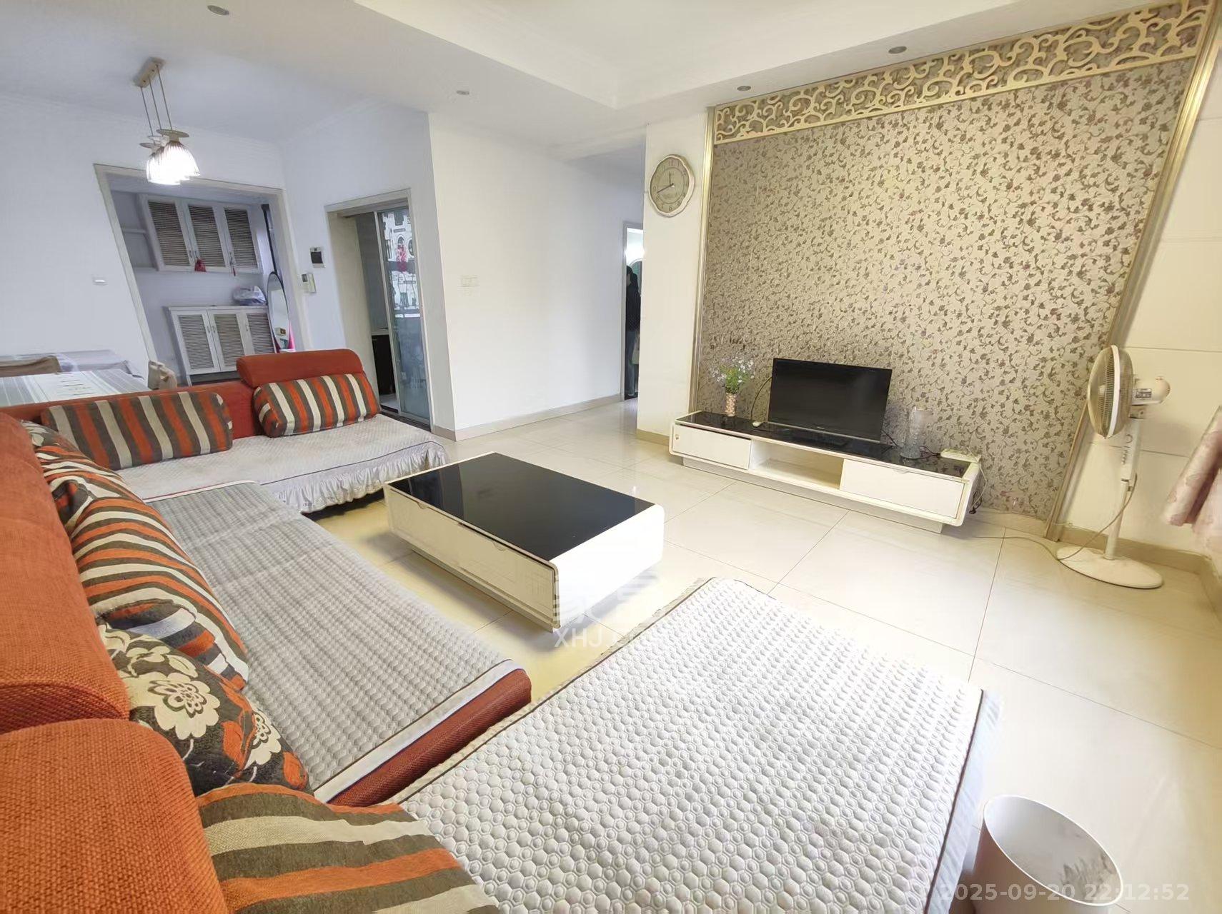 尚东紫郡 3室2厅2卫 2500.0元/月 尚东紫郡 3室2厅2卫 2500.0元/月室内图