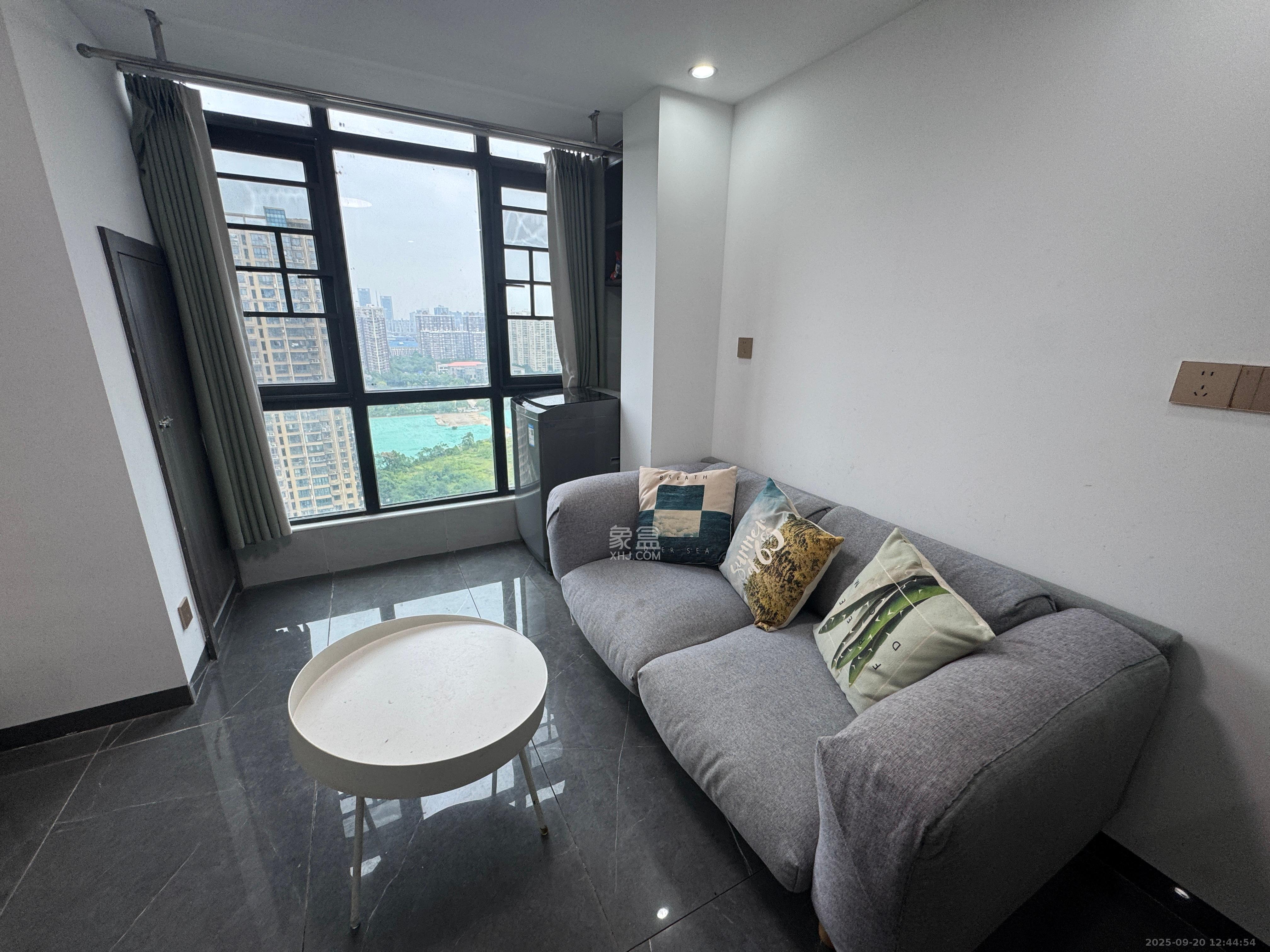 新长海漓湘悦 2室2厅1卫 1800.0元/月 新长海漓湘悦 2室2厅1卫 1800.0元/月室内图