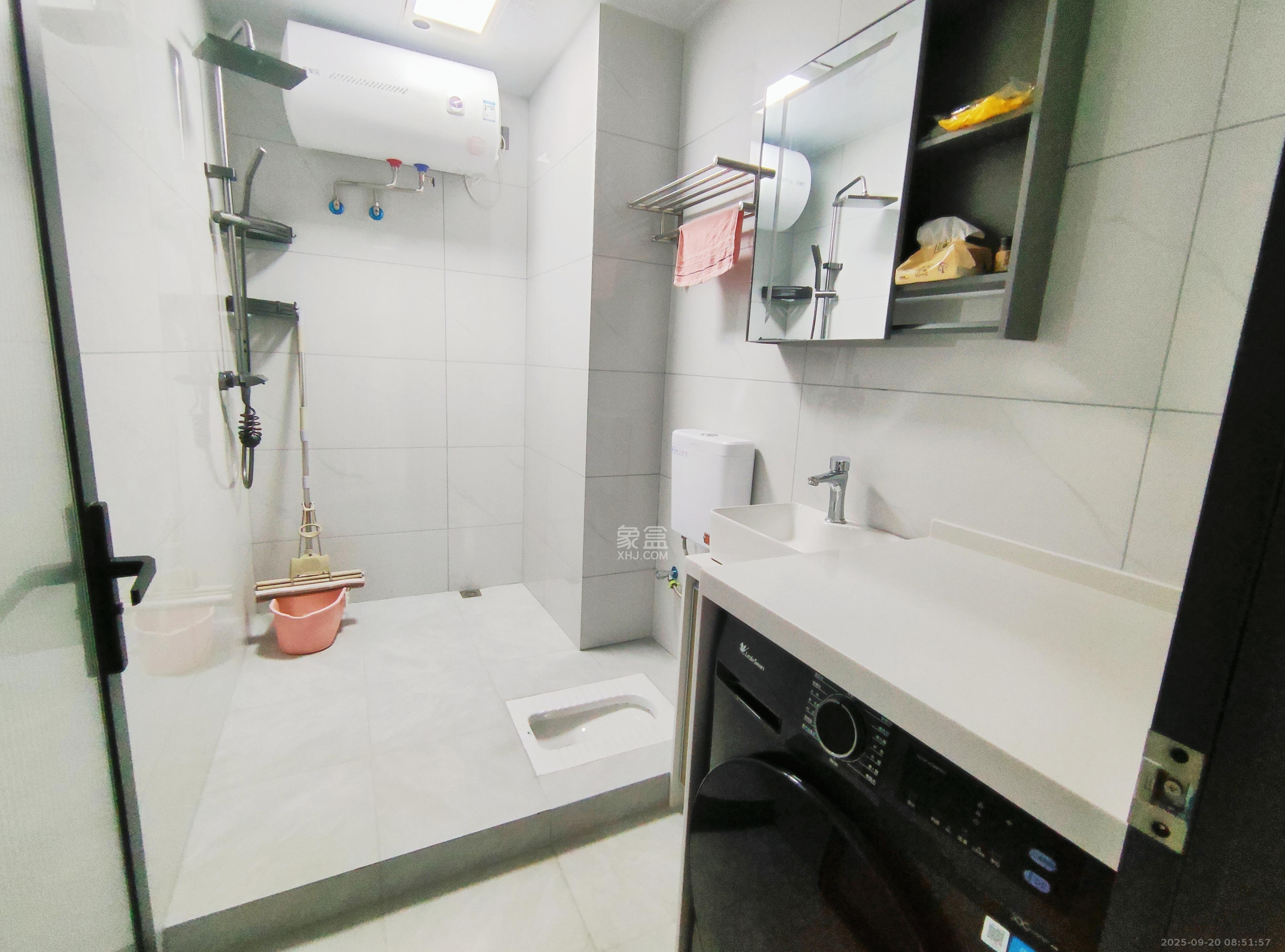 恒大誉府(融誉商业中心)  1室1厅1卫    1800.0元/月 恒大誉府(融誉商业中心)  1室1厅1卫    1800.0元/月室内图