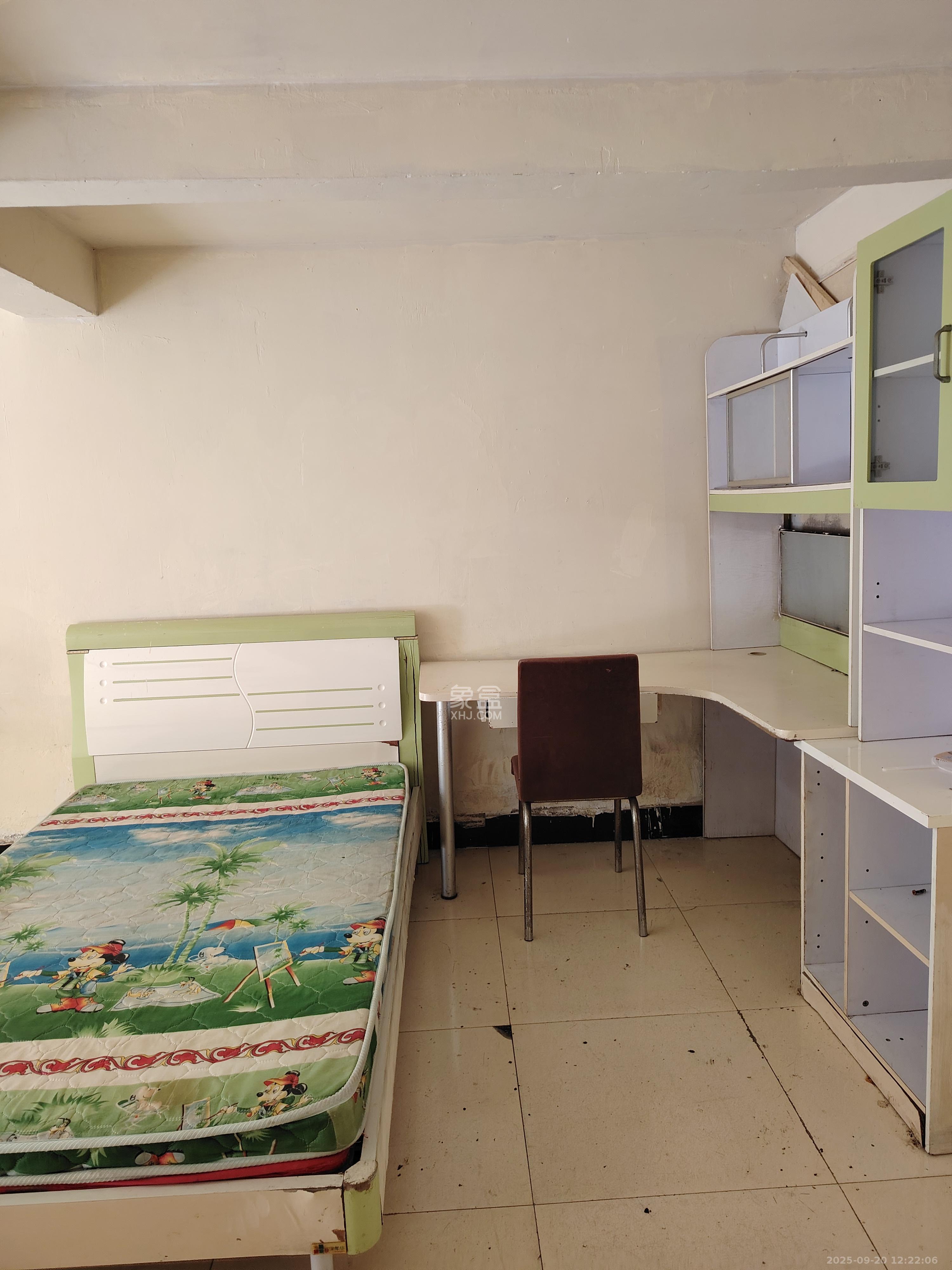 新星小区 1室1厅1卫 700.0元/月 新星小区 1室1厅1卫 700.0元/月室内图