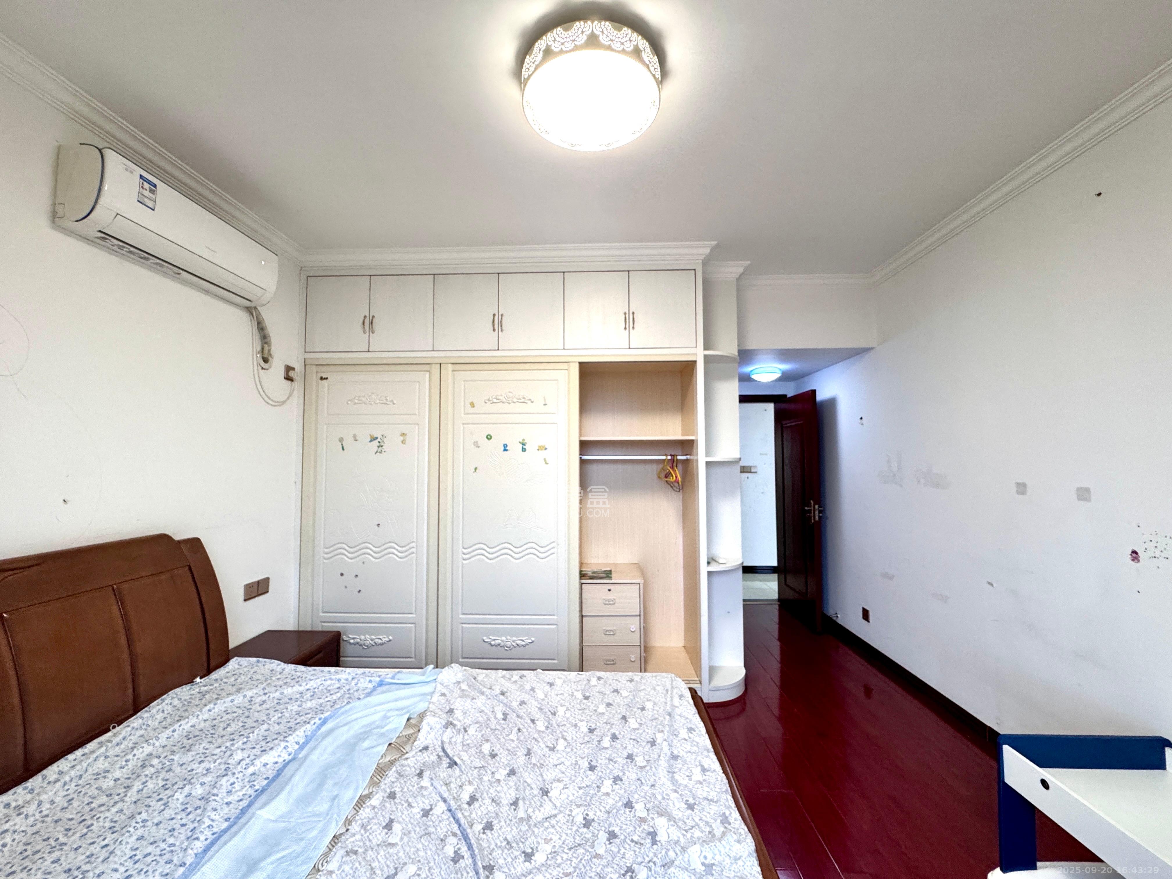 达美D6区 3室2厅1卫 2500.0元/月 达美D6区 3室2厅1卫 2500.0元/月室内图