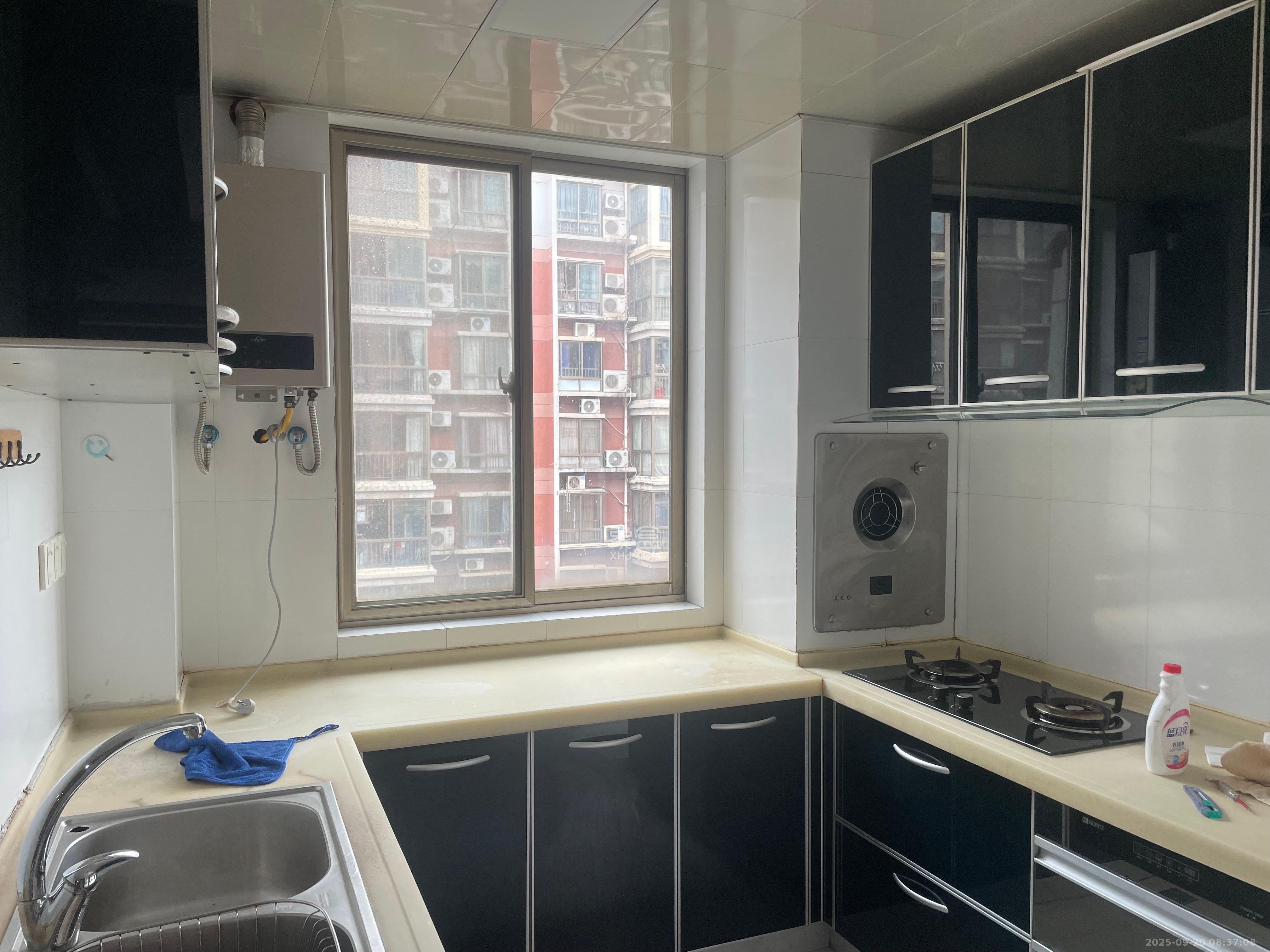 中天枫景园 3室2厅2卫 5800.0元/月 中天枫景园 3室2厅2卫 5800.0元/月室内图