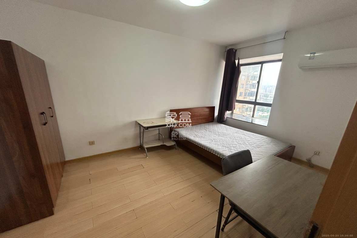 欧园 1室1厅1卫 1900.0元/月 欧园 1室1厅1卫 1900.0元/月室内图