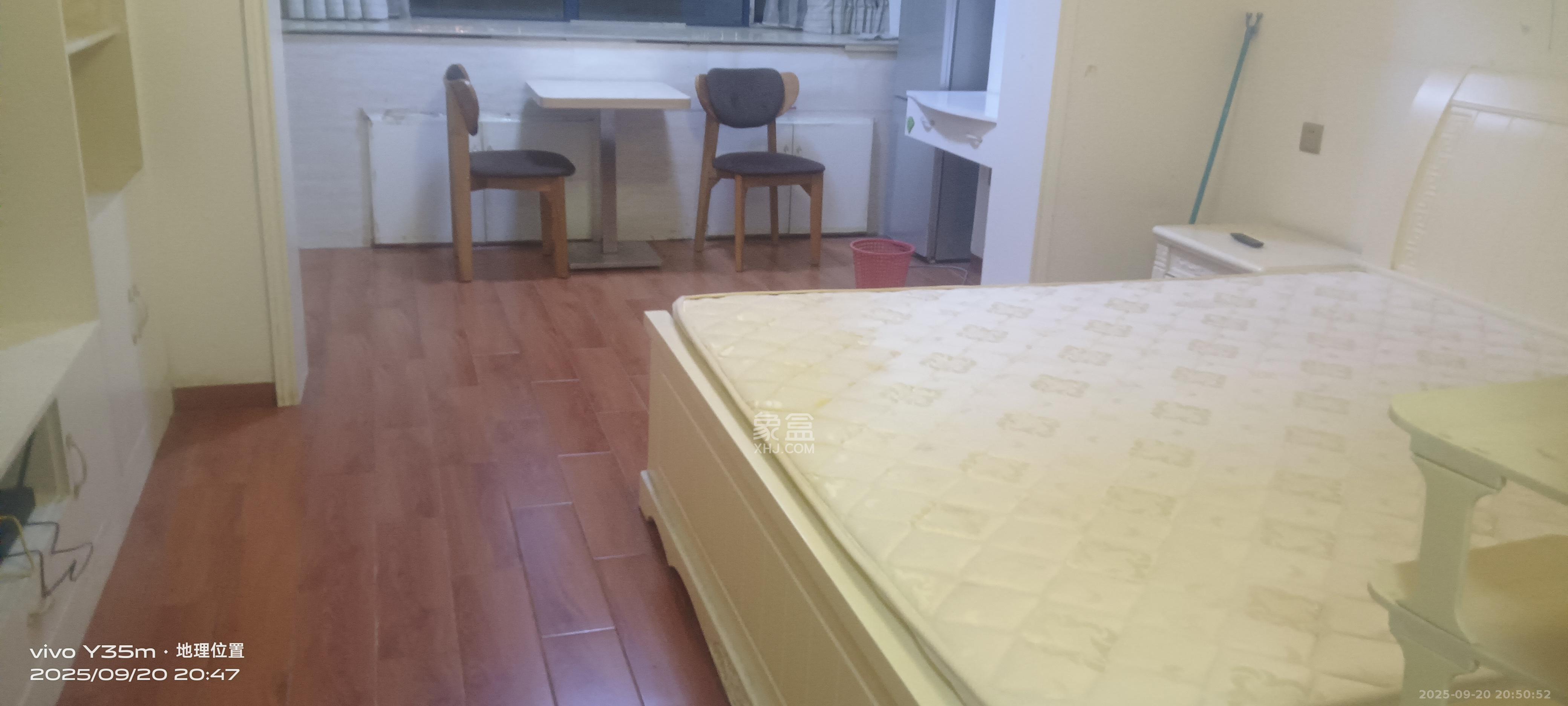 观园国际公寓 1室1厅1卫 1500.0元/月 观园国际公寓 1室1厅1卫 1500.0元/月室内图